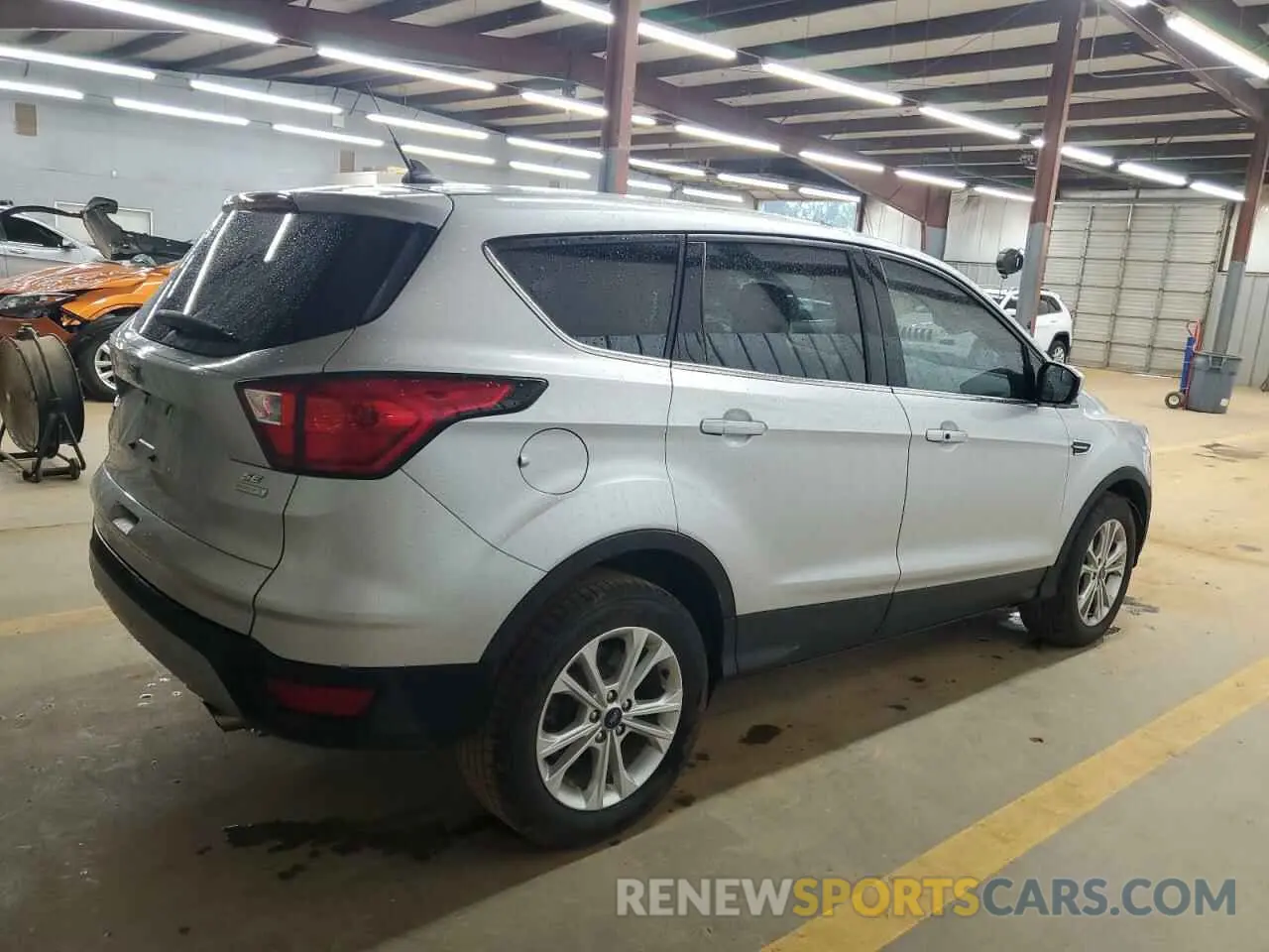3 Photograph of a damaged car 1FMCU0GD4KUA01511 FORD ESCAPE 2019