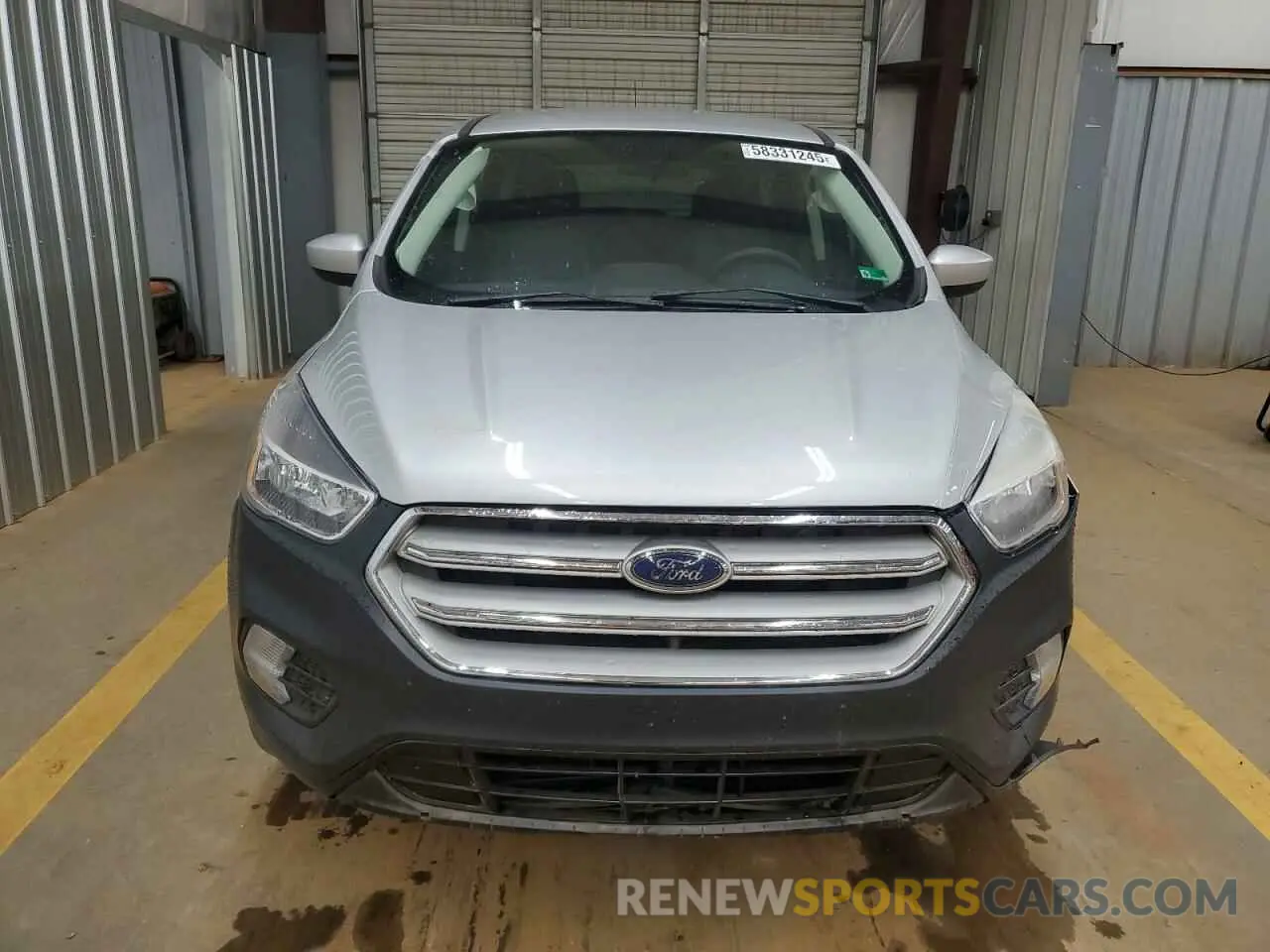5 Photograph of a damaged car 1FMCU0GD4KUA01511 FORD ESCAPE 2019