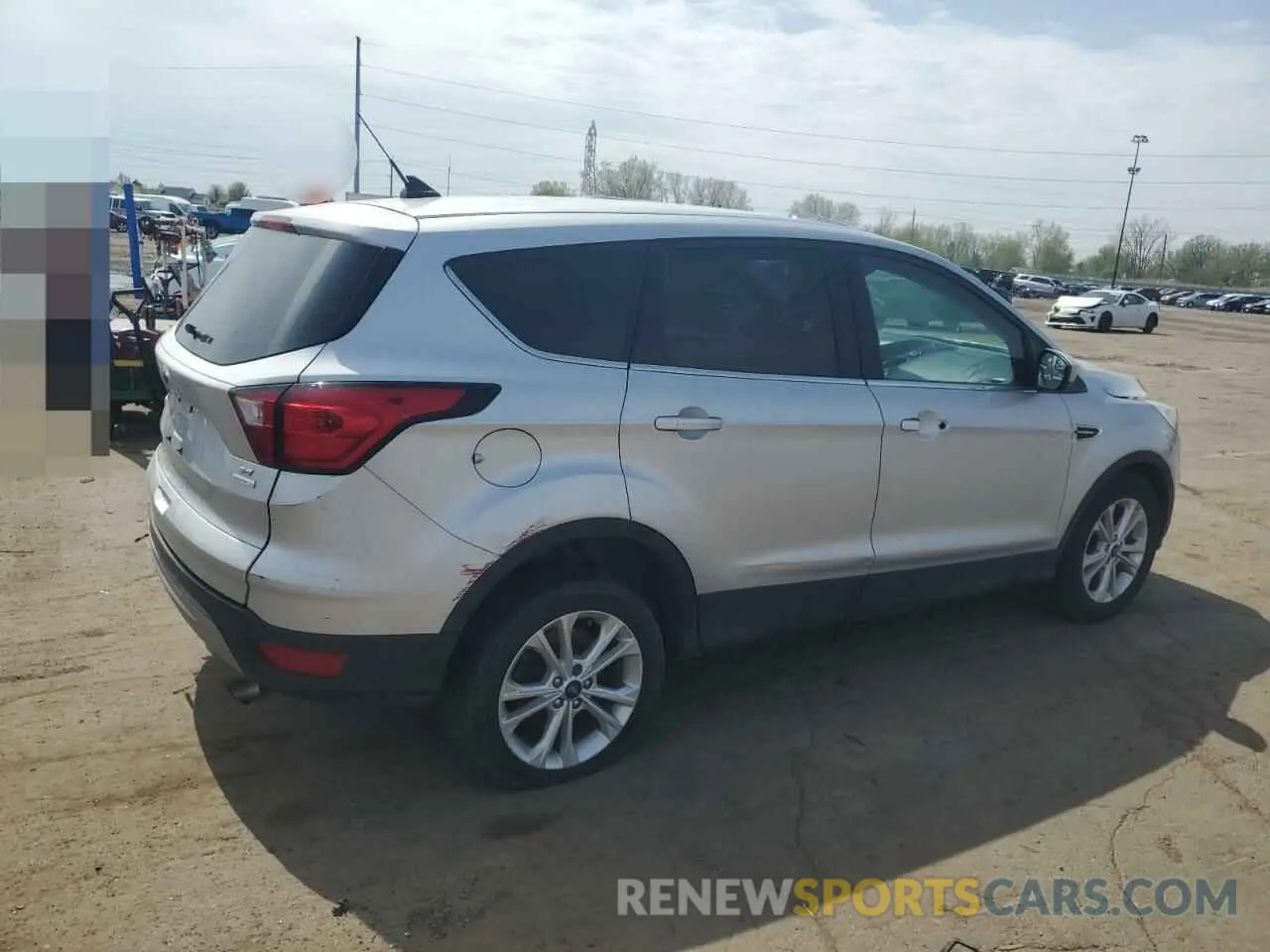 3 Photograph of a damaged car 1FMCU0GD4KUA13433 FORD ESCAPE 2019