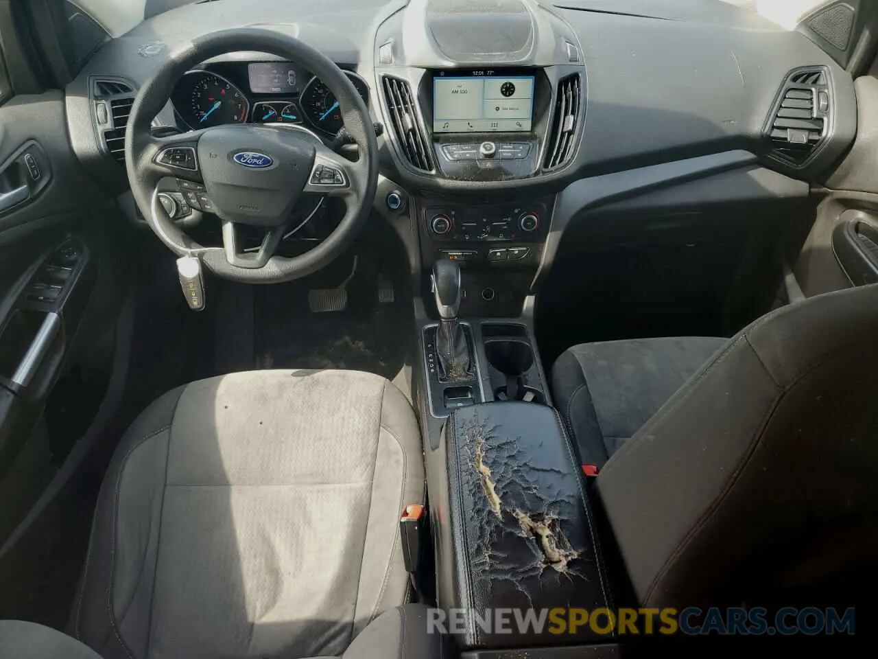 8 Photograph of a damaged car 1FMCU0GD4KUA13433 FORD ESCAPE 2019