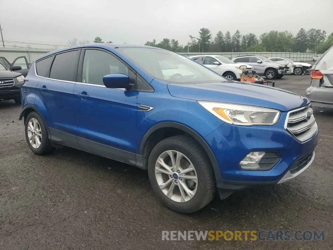 4 Photograph of a damaged car 1FMCU0GD4KUA25386 FORD ESCAPE 2019