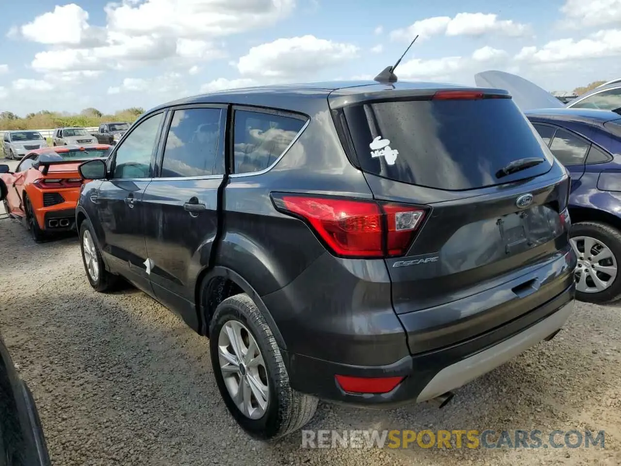 2 Photograph of a damaged car 1FMCU0GD4KUA33794 FORD ESCAPE 2019