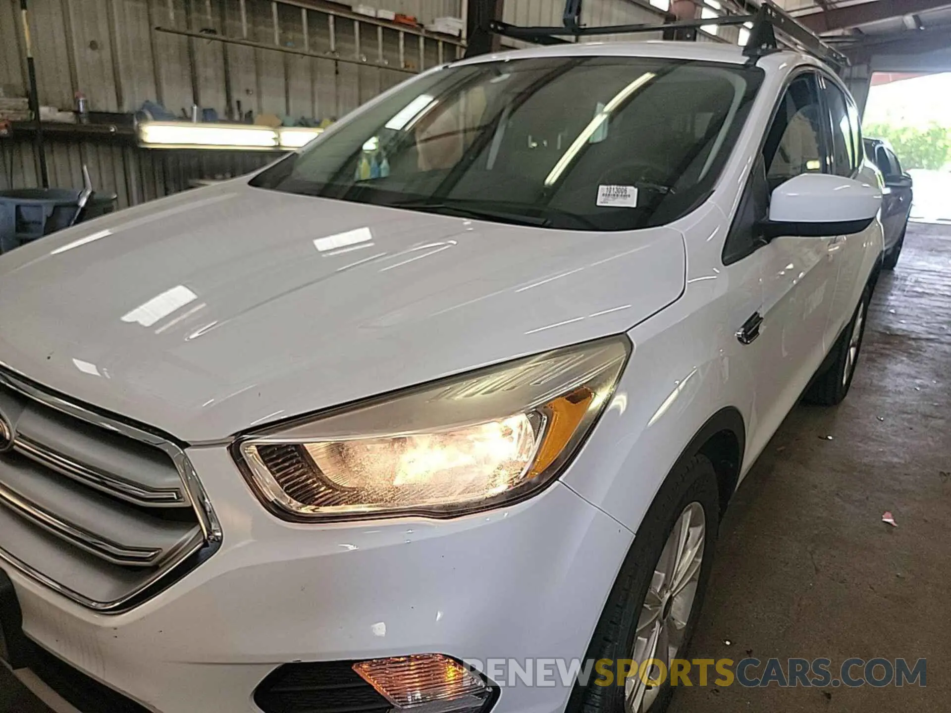 15 Photograph of a damaged car 1FMCU0GD4KUA34072 FORD ESCAPE 2019