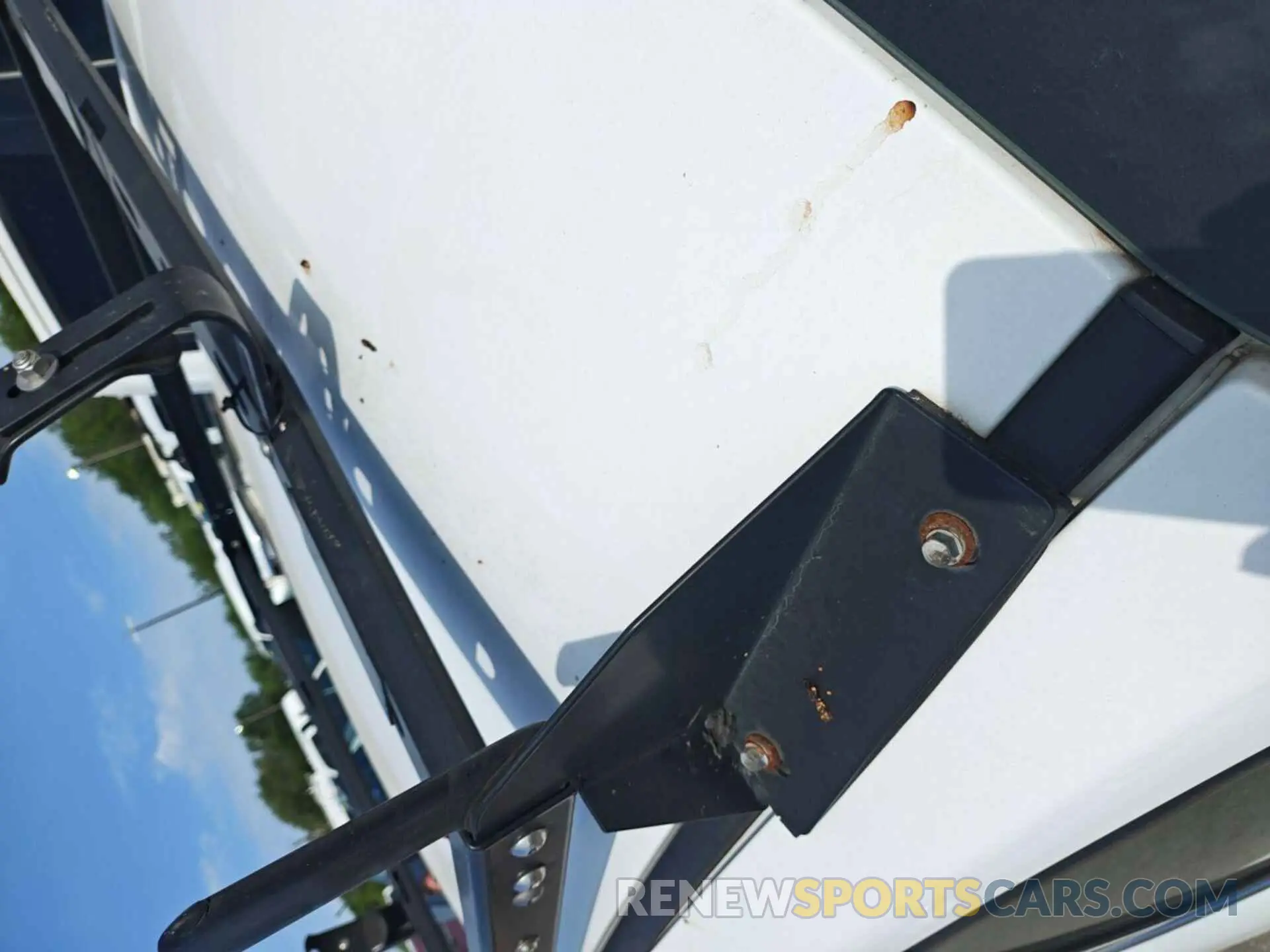 20 Photograph of a damaged car 1FMCU0GD4KUA34072 FORD ESCAPE 2019