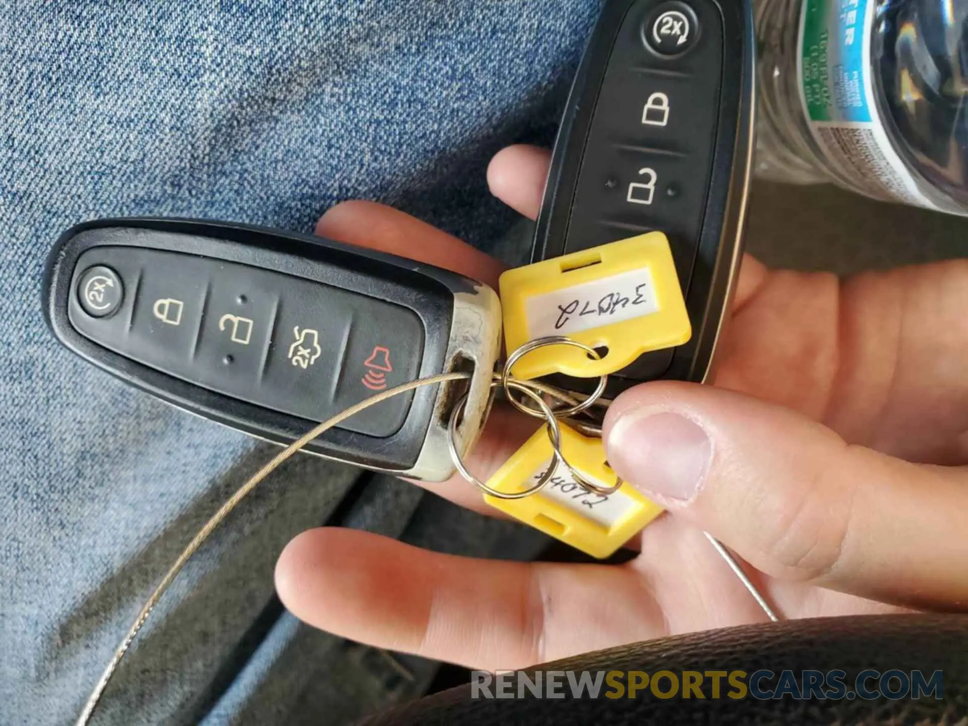 8 Photograph of a damaged car 1FMCU0GD4KUA34072 FORD ESCAPE 2019