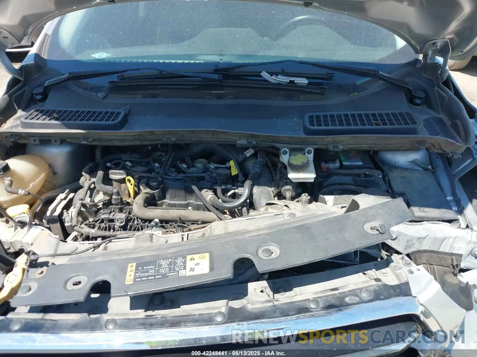 10 Photograph of a damaged car 1FMCU0GD4KUA41314 FORD ESCAPE 2019