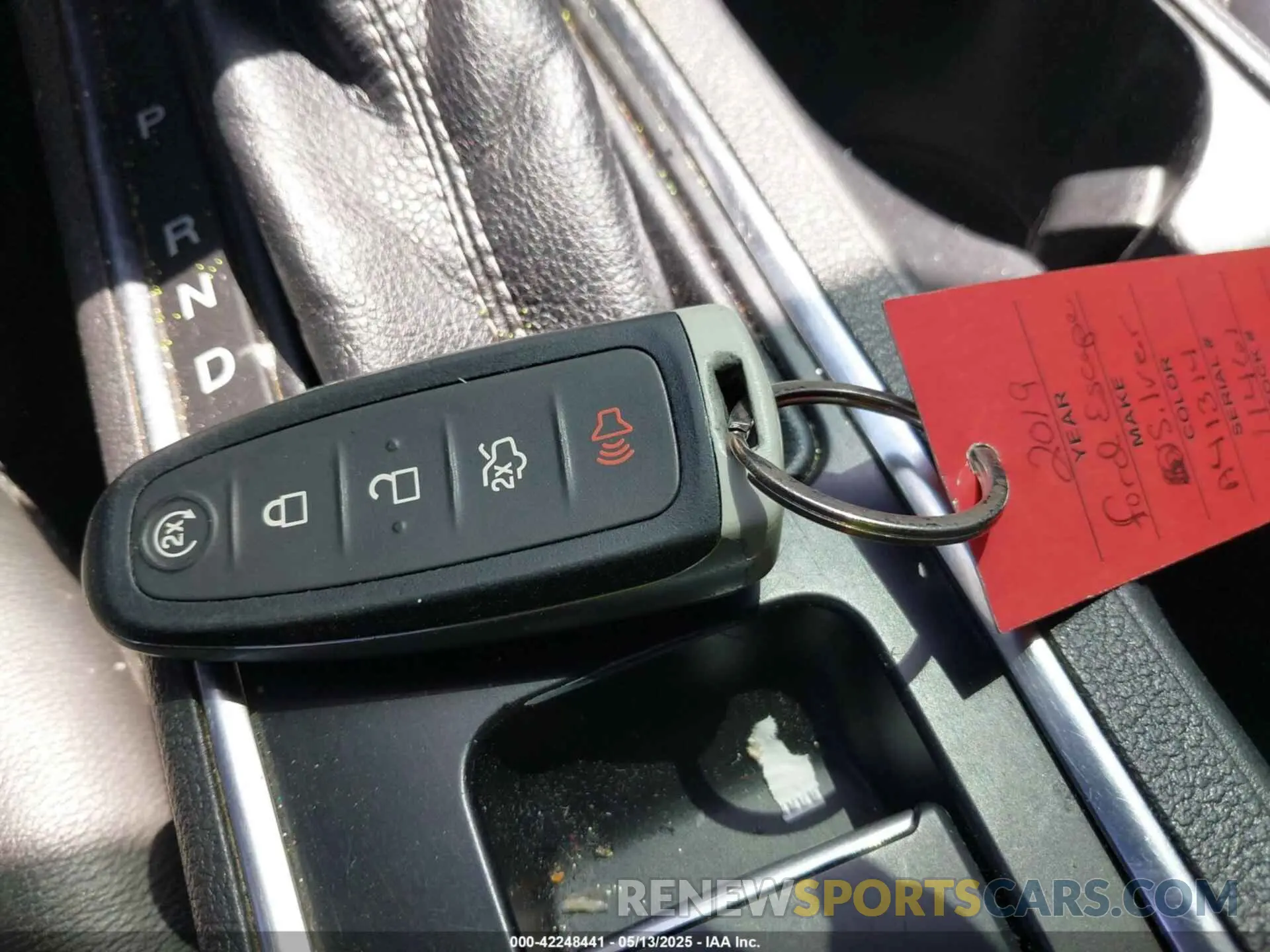 11 Photograph of a damaged car 1FMCU0GD4KUA41314 FORD ESCAPE 2019