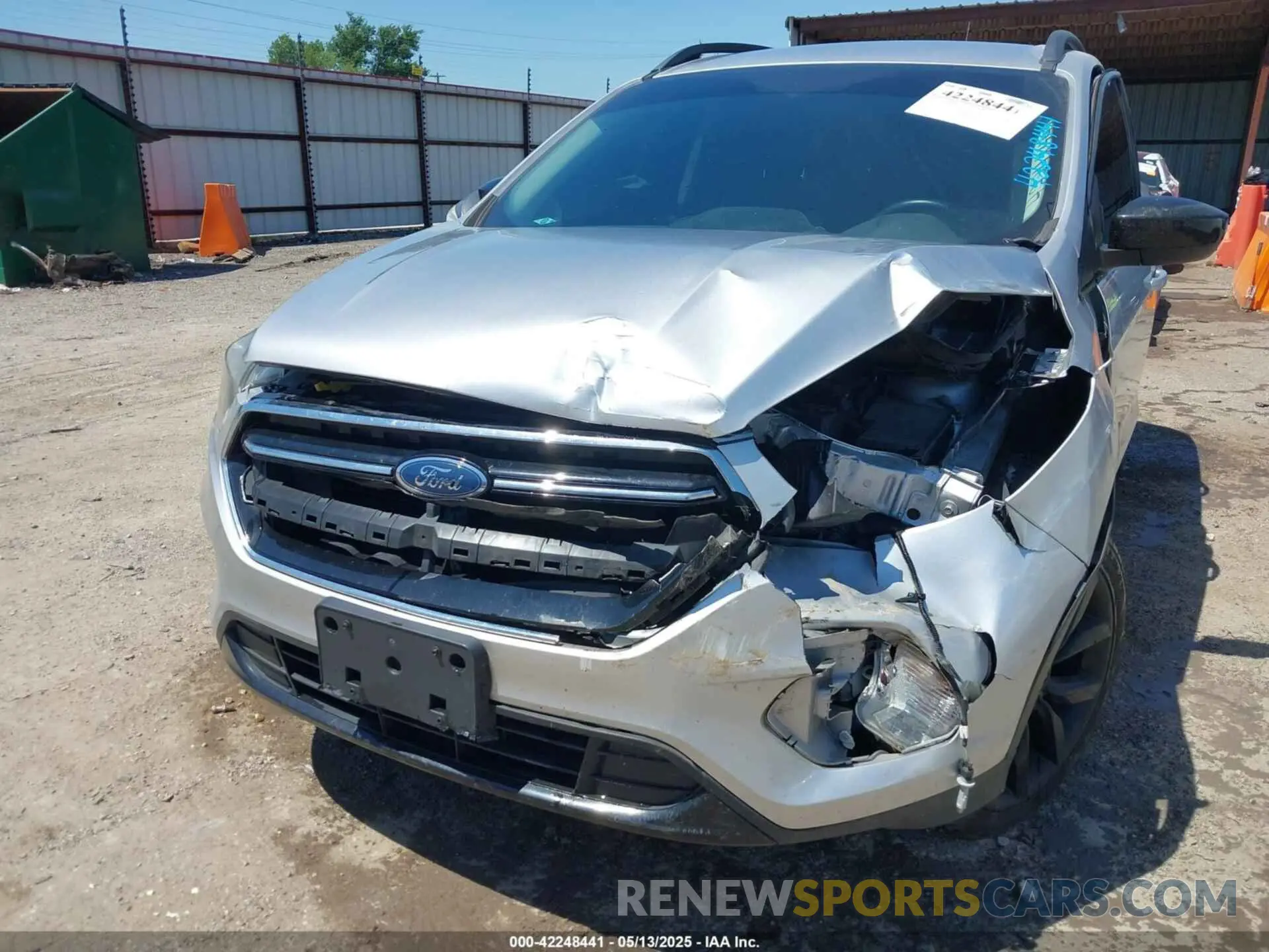 6 Photograph of a damaged car 1FMCU0GD4KUA41314 FORD ESCAPE 2019