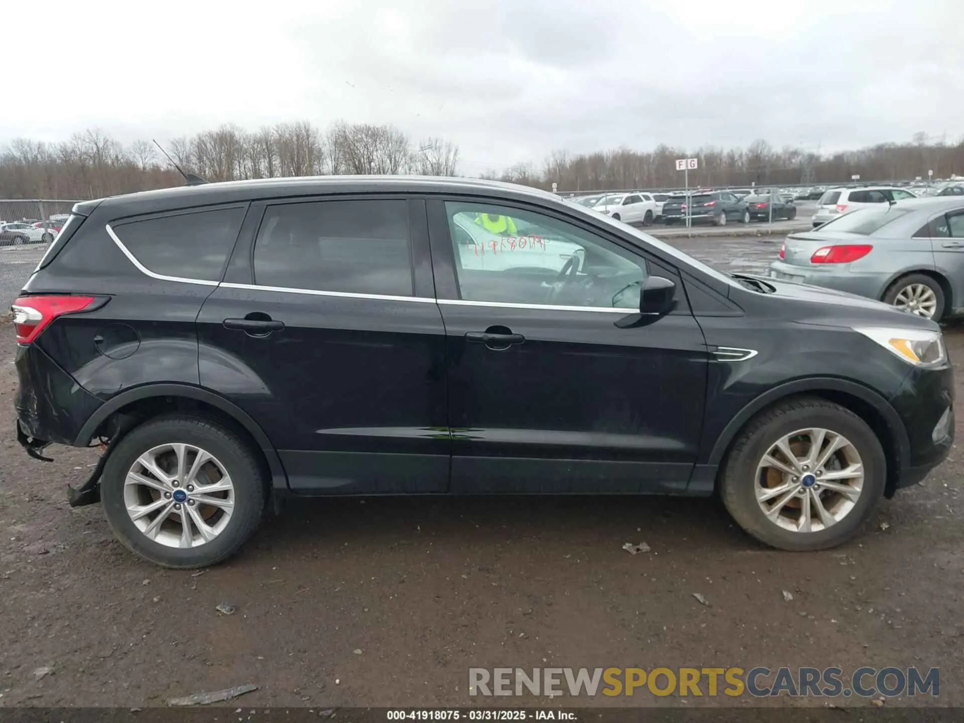 13 Photograph of a damaged car 1FMCU0GD4KUA60347 FORD ESCAPE 2019