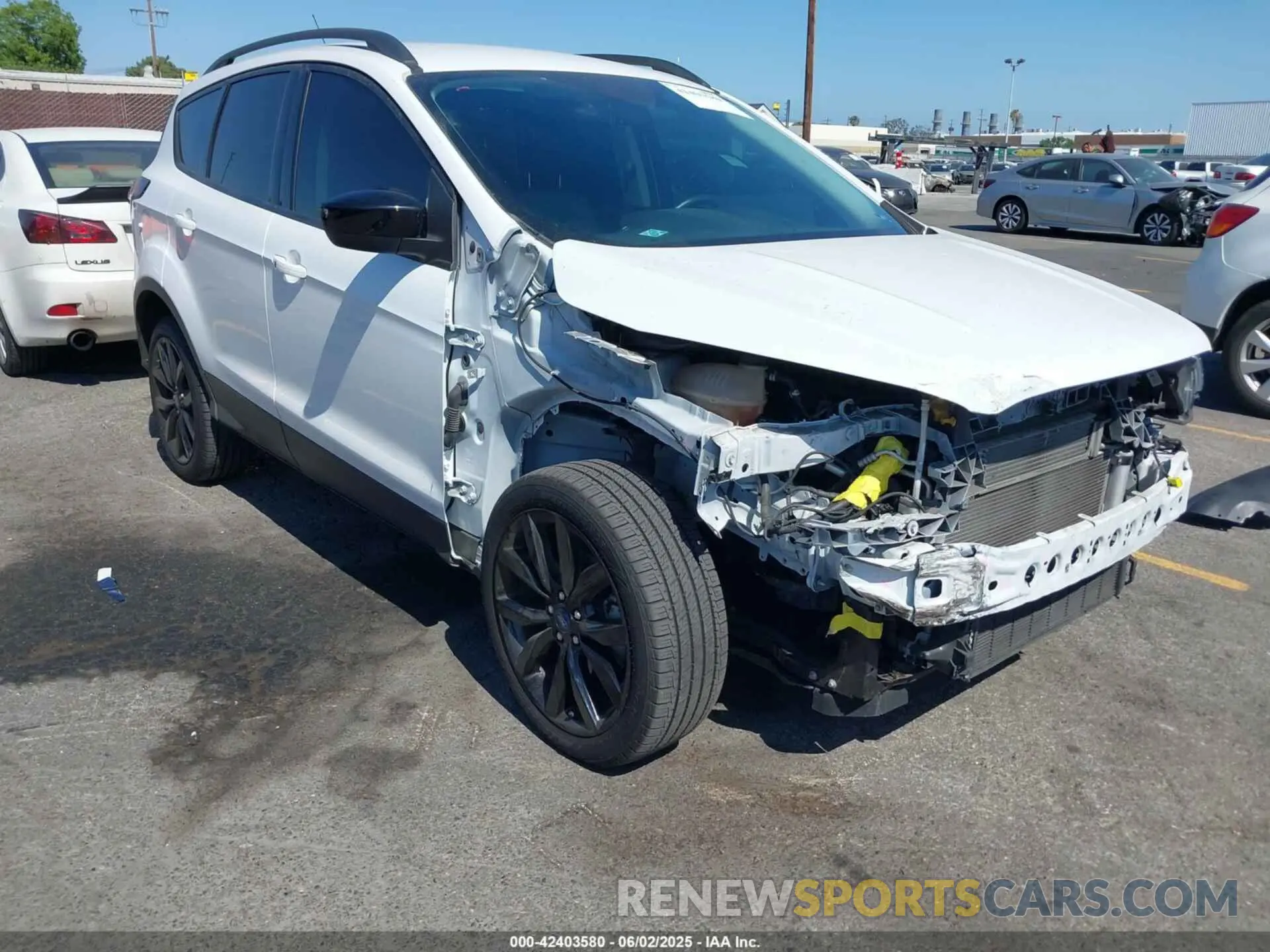 1 Photograph of a damaged car 1FMCU0GD4KUA80209 FORD ESCAPE 2019