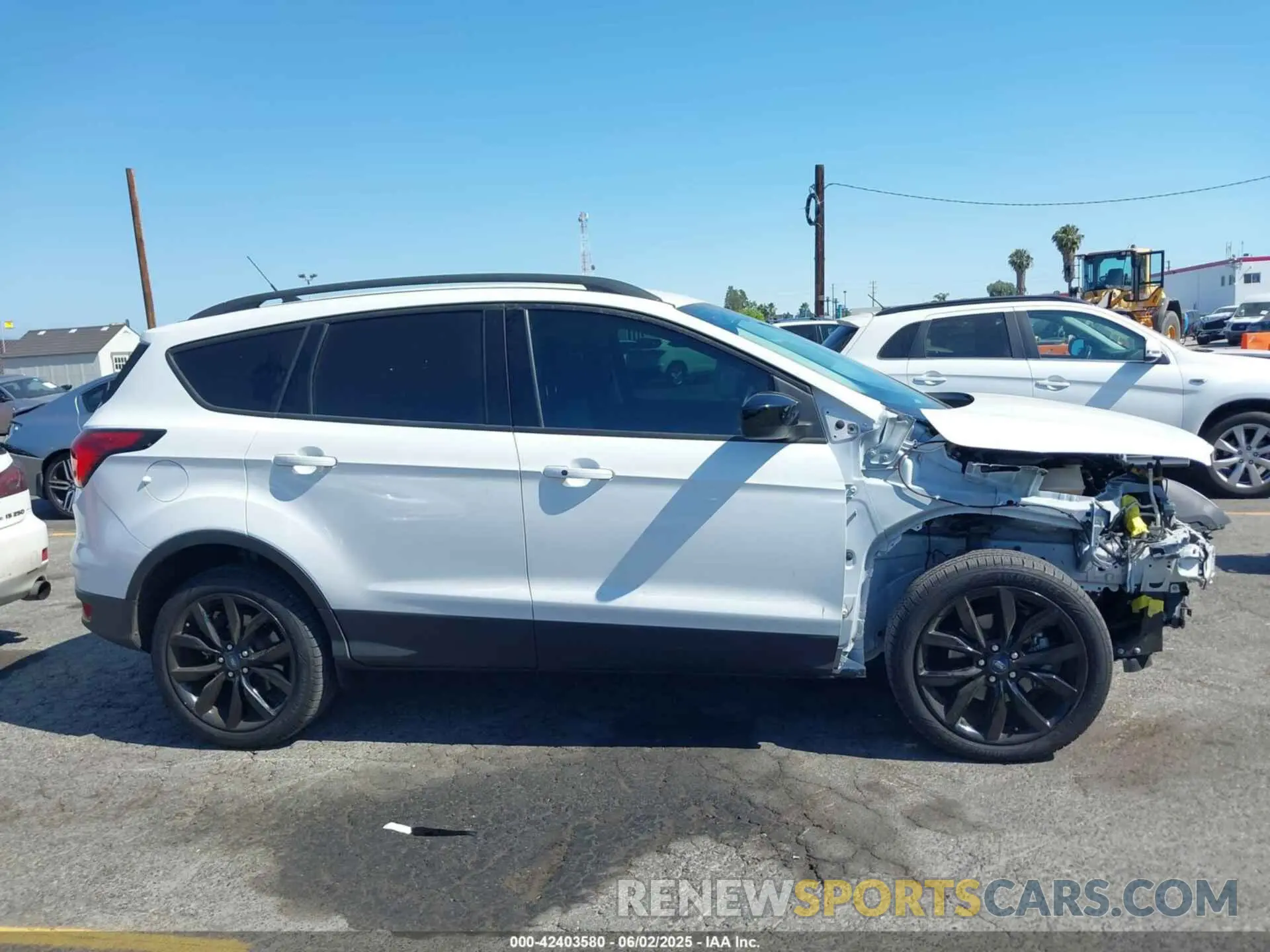 14 Photograph of a damaged car 1FMCU0GD4KUA80209 FORD ESCAPE 2019
