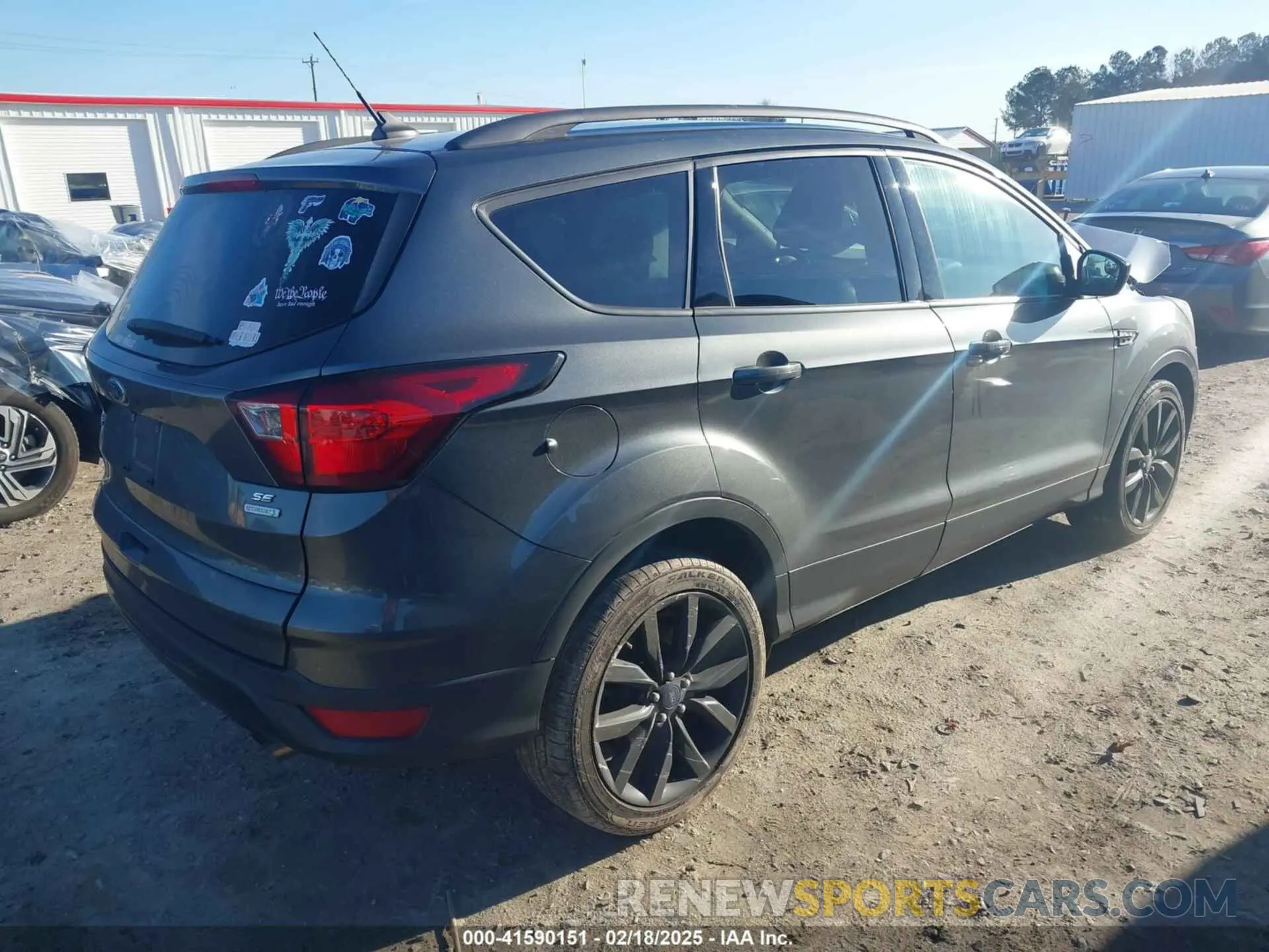 4 Photograph of a damaged car 1FMCU0GD4KUA91551 FORD ESCAPE 2019