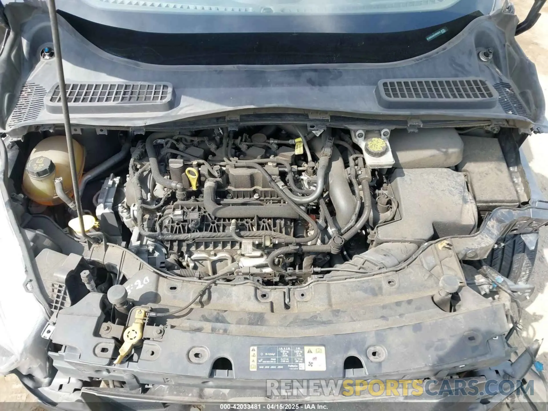 10 Photograph of a damaged car 1FMCU0GD4KUB05626 FORD ESCAPE 2019