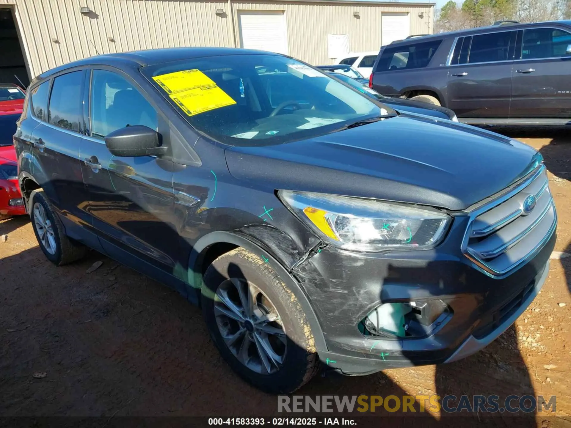 1 Photograph of a damaged car 1FMCU0GD4KUB20403 FORD ESCAPE 2019