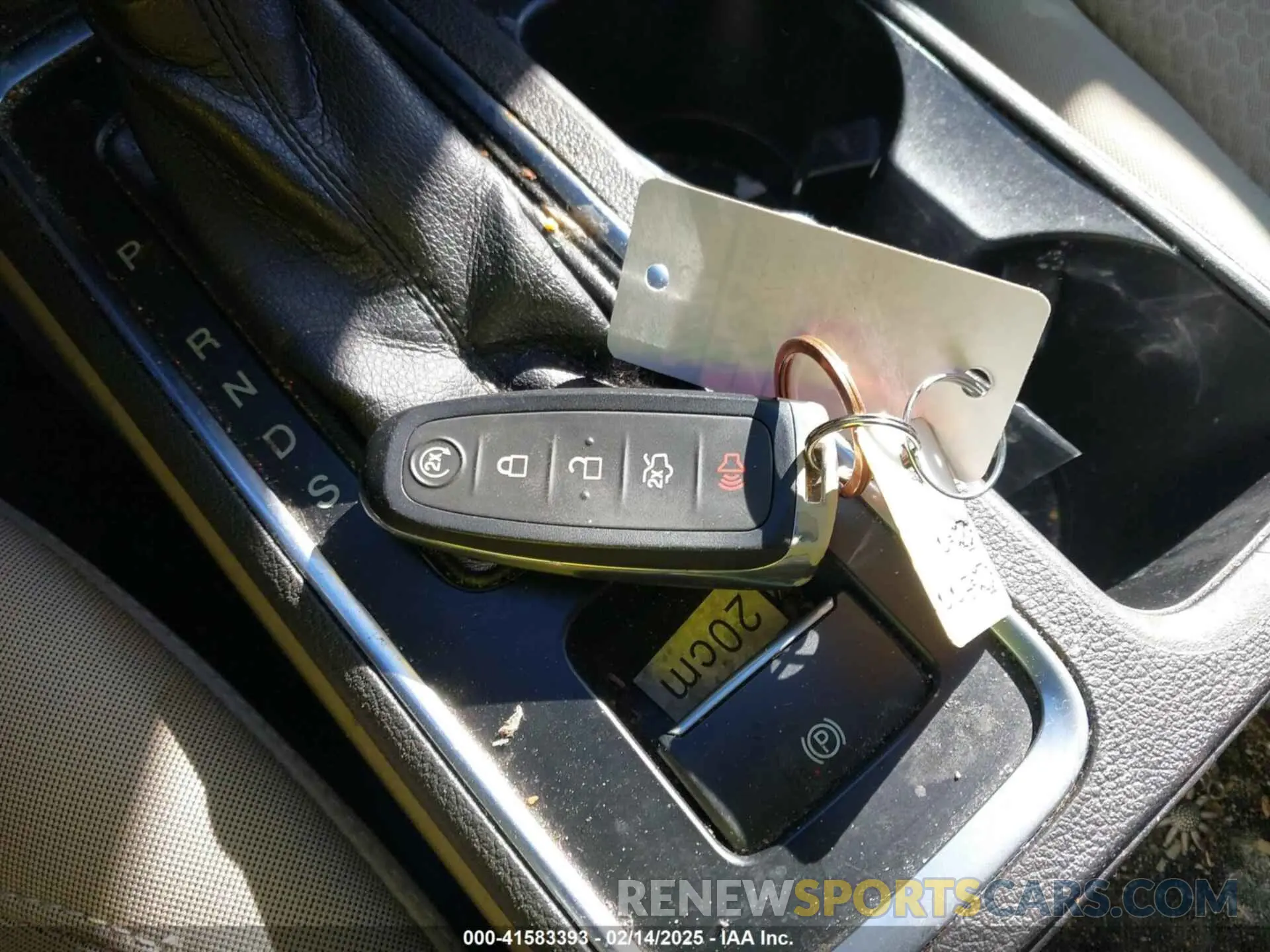 11 Photograph of a damaged car 1FMCU0GD4KUB20403 FORD ESCAPE 2019