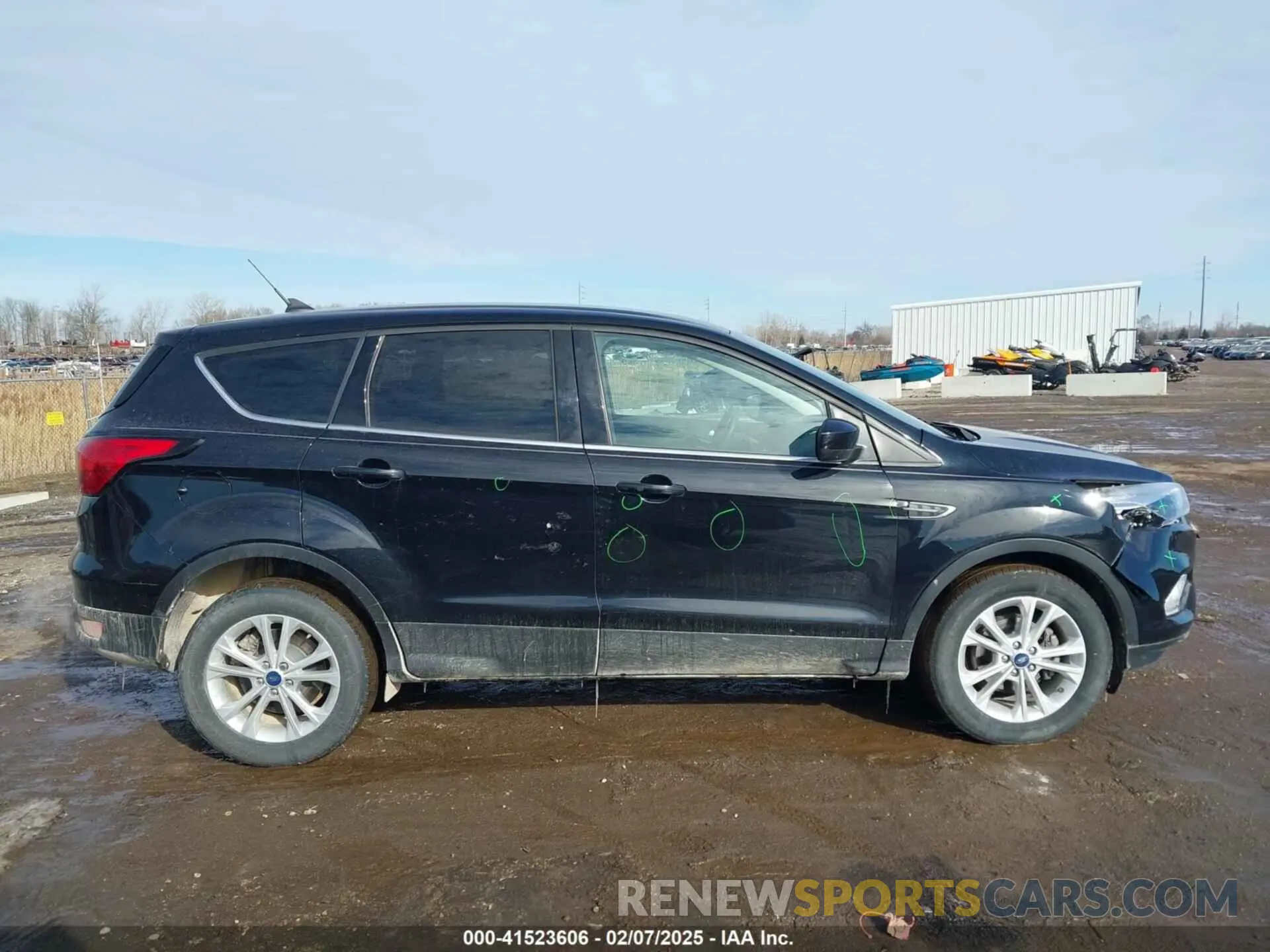 13 Photograph of a damaged car 1FMCU0GD4KUB25455 FORD ESCAPE 2019