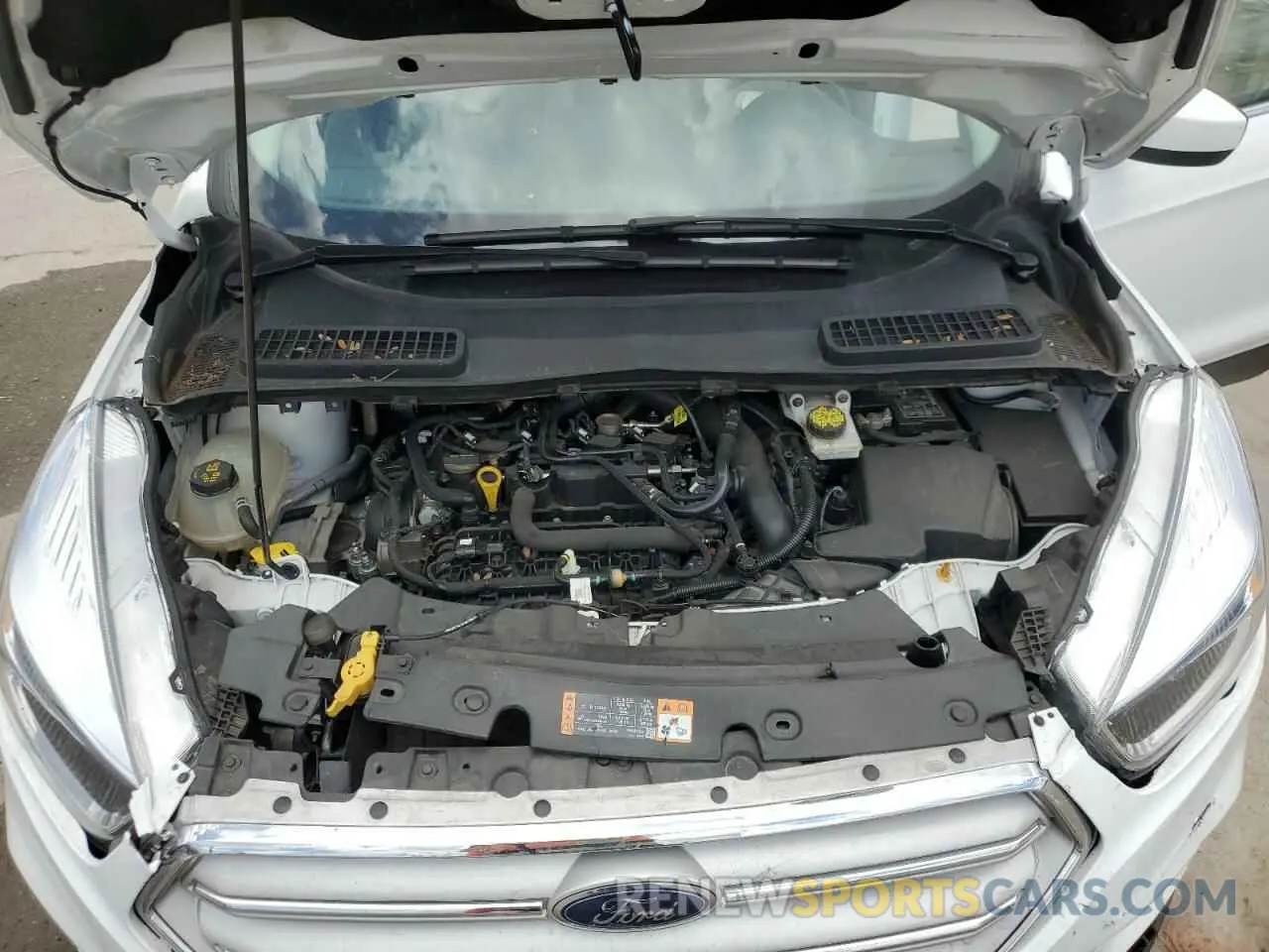 12 Photograph of a damaged car 1FMCU0GD4KUB30333 FORD ESCAPE 2019