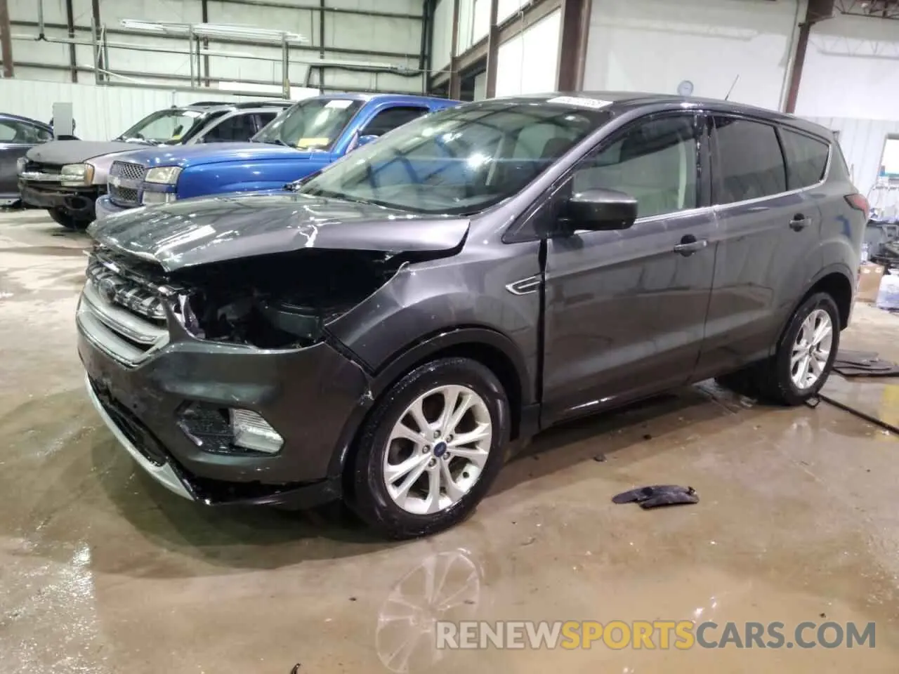 1 Photograph of a damaged car 1FMCU0GD4KUB64935 FORD ESCAPE 2019