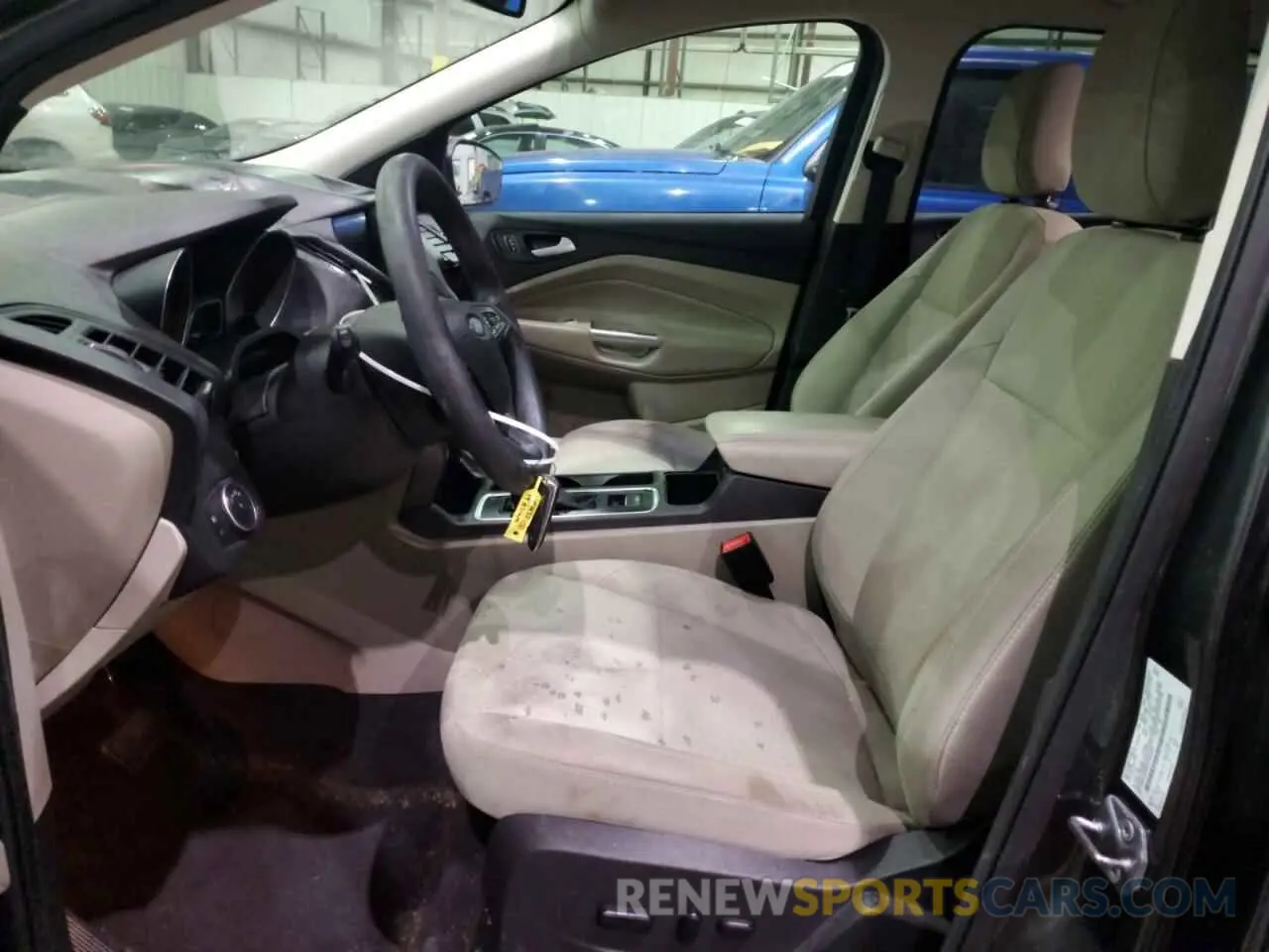 7 Photograph of a damaged car 1FMCU0GD4KUB64935 FORD ESCAPE 2019