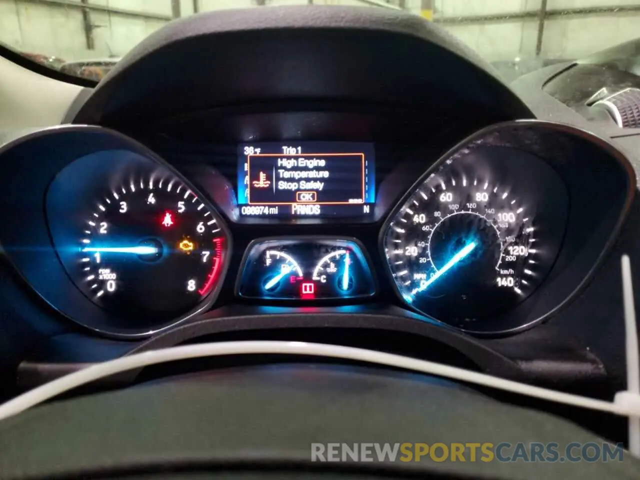 9 Photograph of a damaged car 1FMCU0GD4KUB64935 FORD ESCAPE 2019