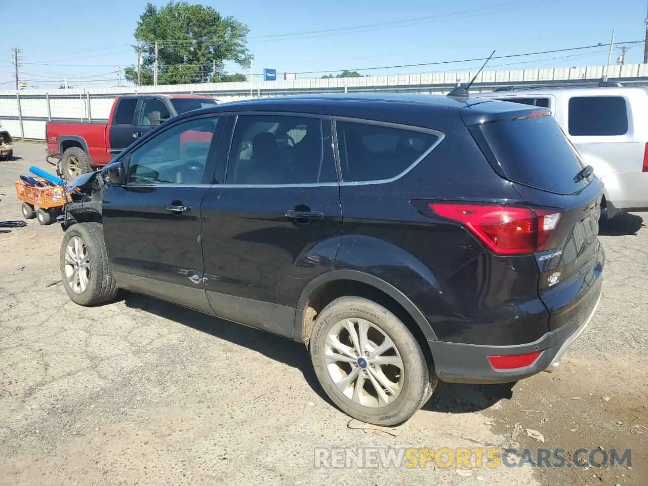 2 Photograph of a damaged car 1FMCU0GD4KUB65082 FORD ESCAPE 2019
