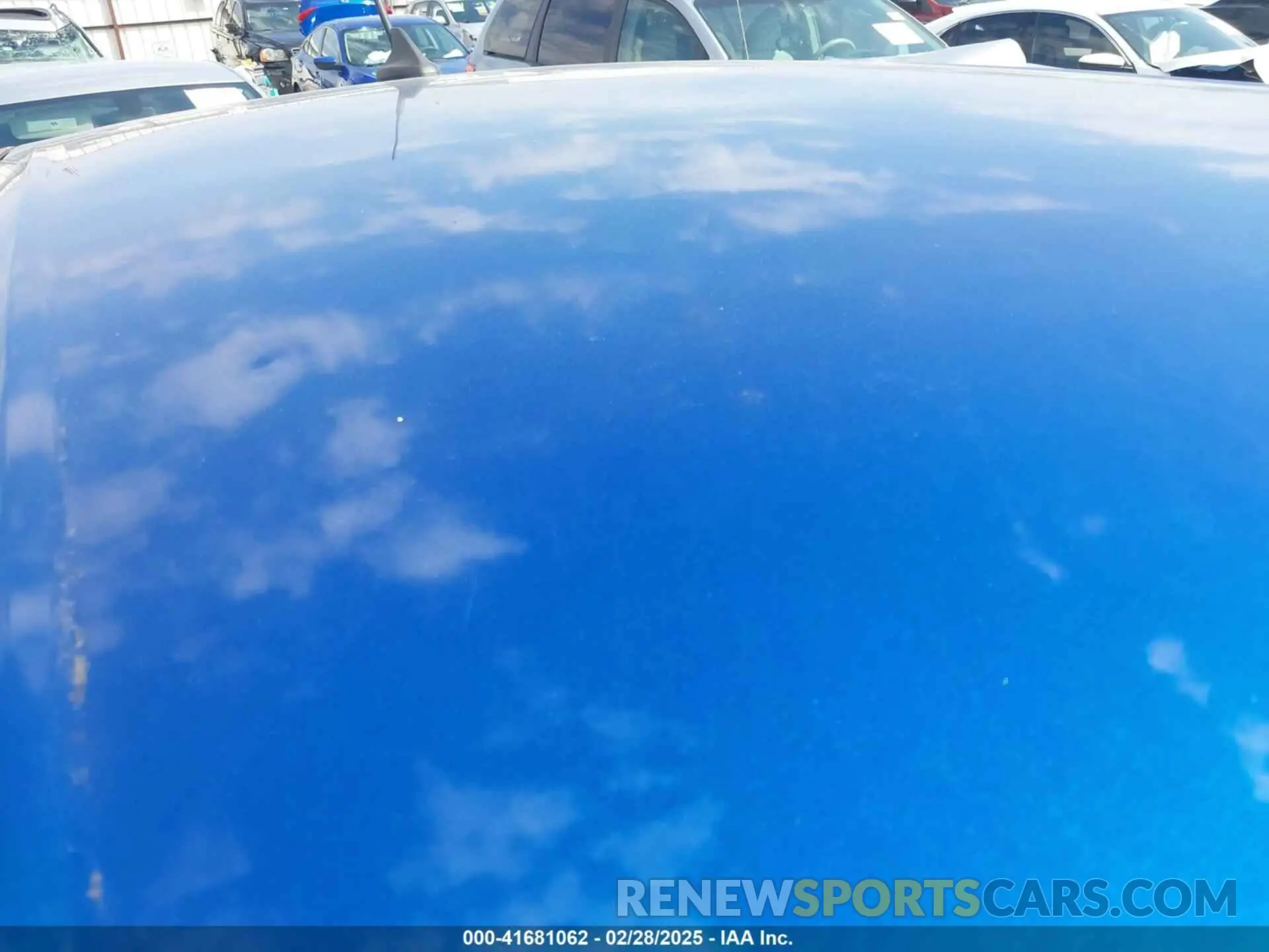 19 Photograph of a damaged car 1FMCU0GD4KUB77720 FORD ESCAPE 2019