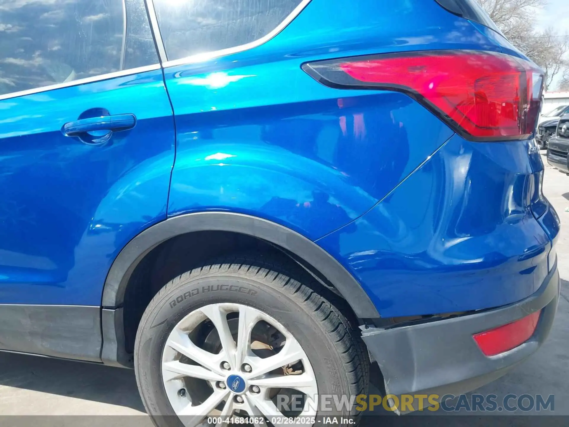 20 Photograph of a damaged car 1FMCU0GD4KUB77720 FORD ESCAPE 2019