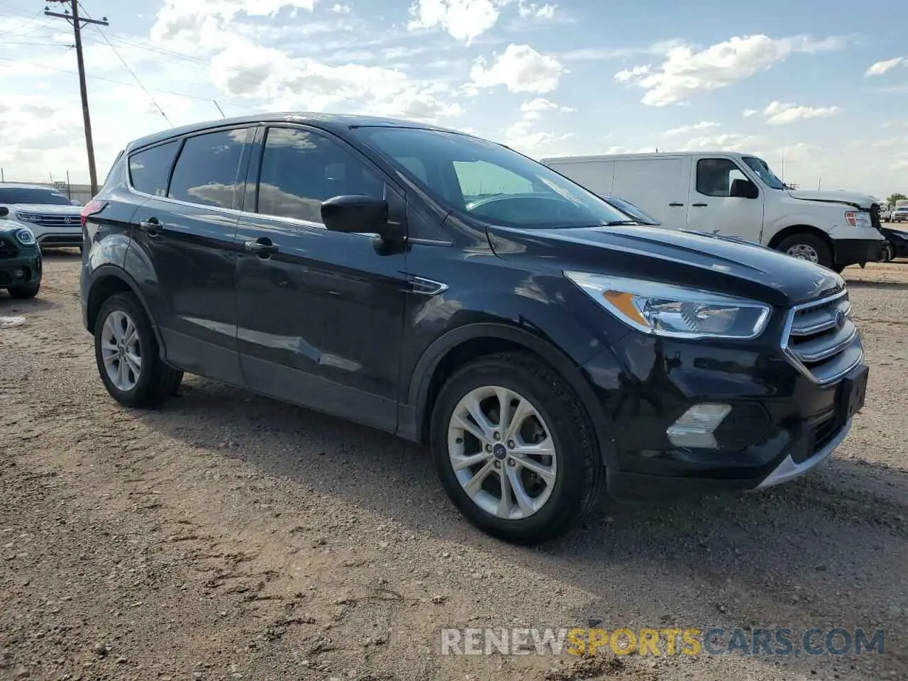 4 Photograph of a damaged car 1FMCU0GD4KUC02566 FORD ESCAPE 2019