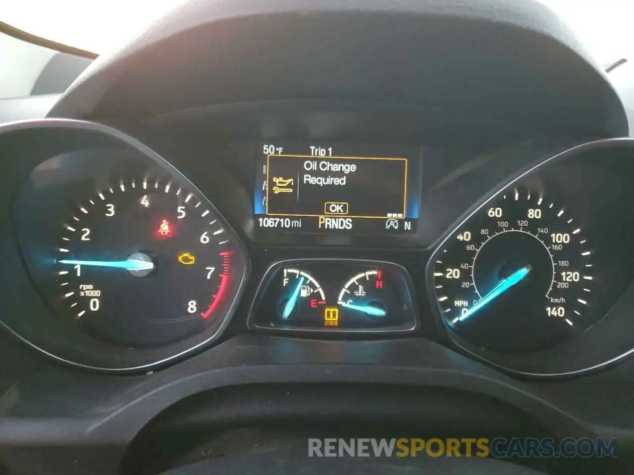 9 Photograph of a damaged car 1FMCU0GD4KUC02566 FORD ESCAPE 2019