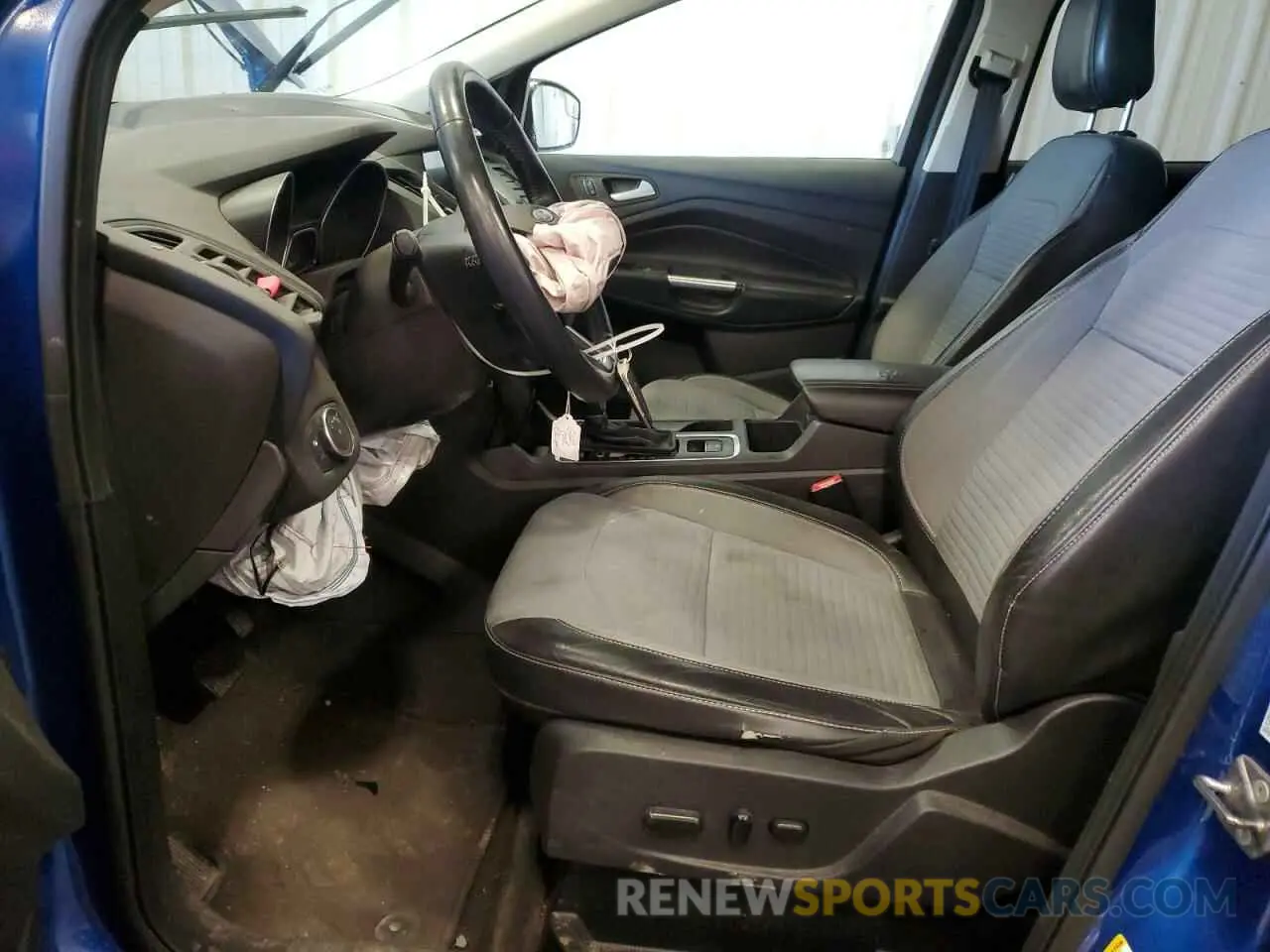 7 Photograph of a damaged car 1FMCU0GD5KUA13618 FORD ESCAPE 2019