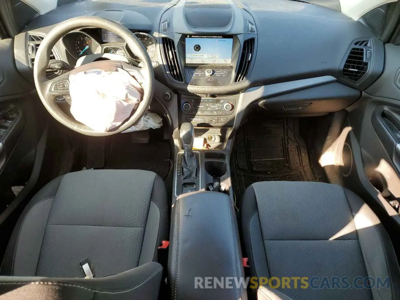 8 Photograph of a damaged car 1FMCU0GD5KUA15708 FORD ESCAPE 2019