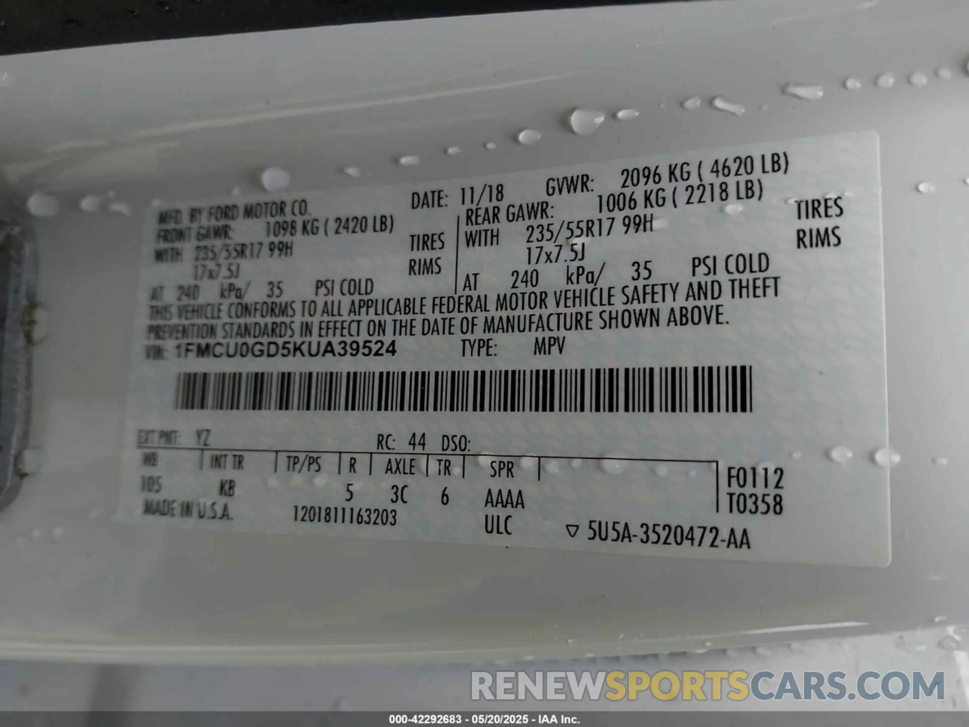 9 Photograph of a damaged car 1FMCU0GD5KUA39524 FORD ESCAPE 2019