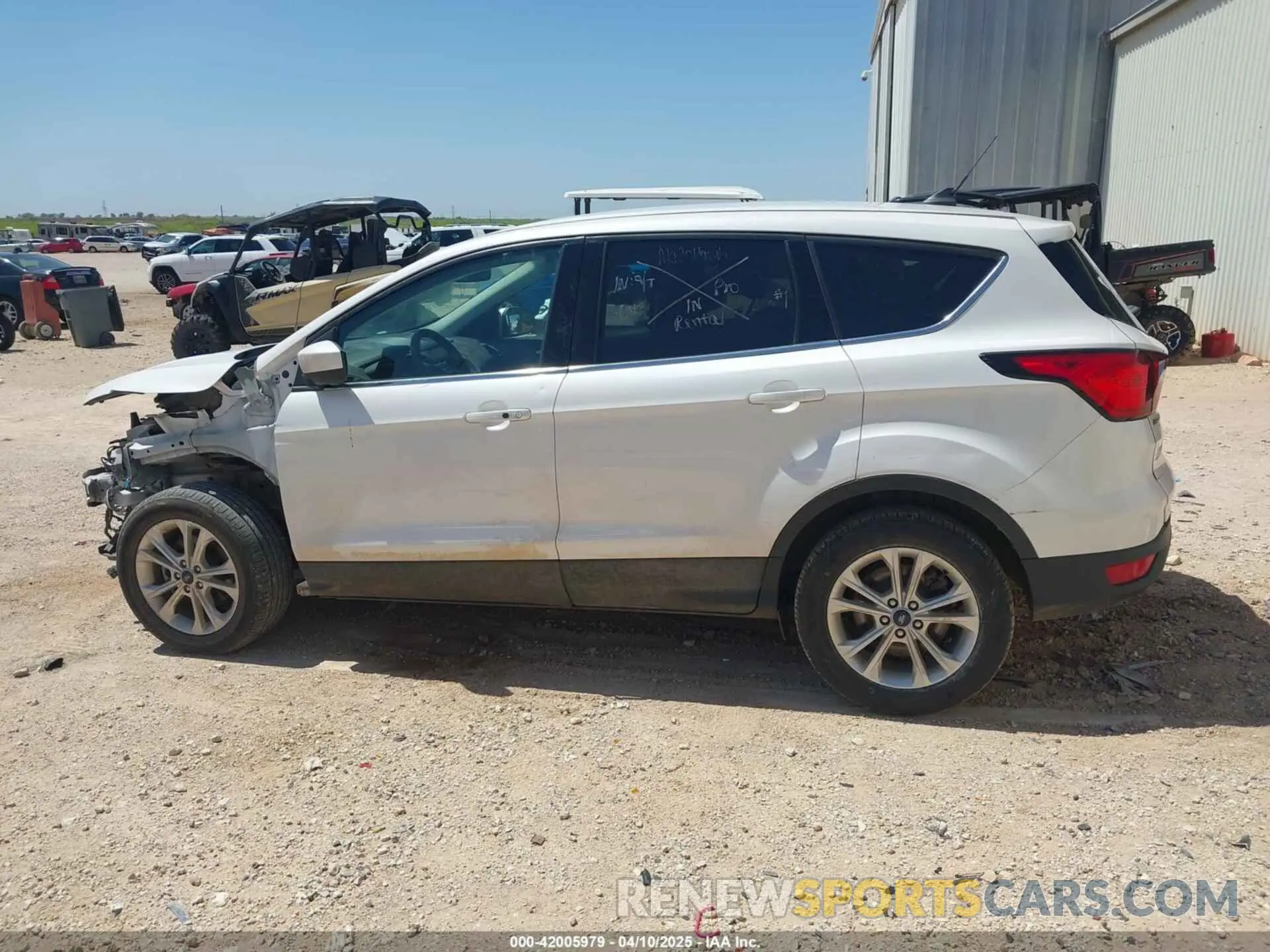 15 Photograph of a damaged car 1FMCU0GD5KUA56050 FORD ESCAPE 2019