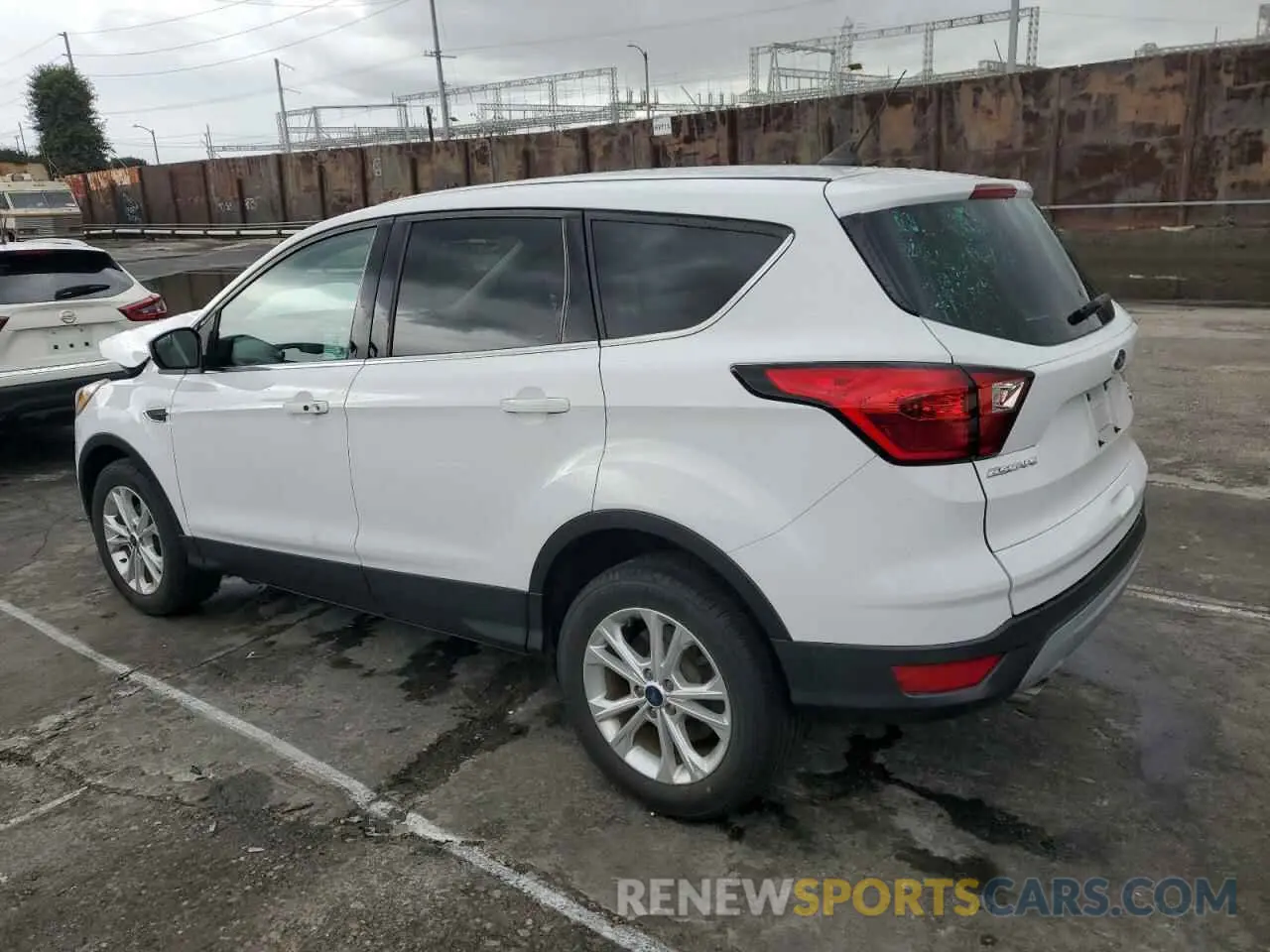 2 Photograph of a damaged car 1FMCU0GD5KUB04825 FORD ESCAPE 2019