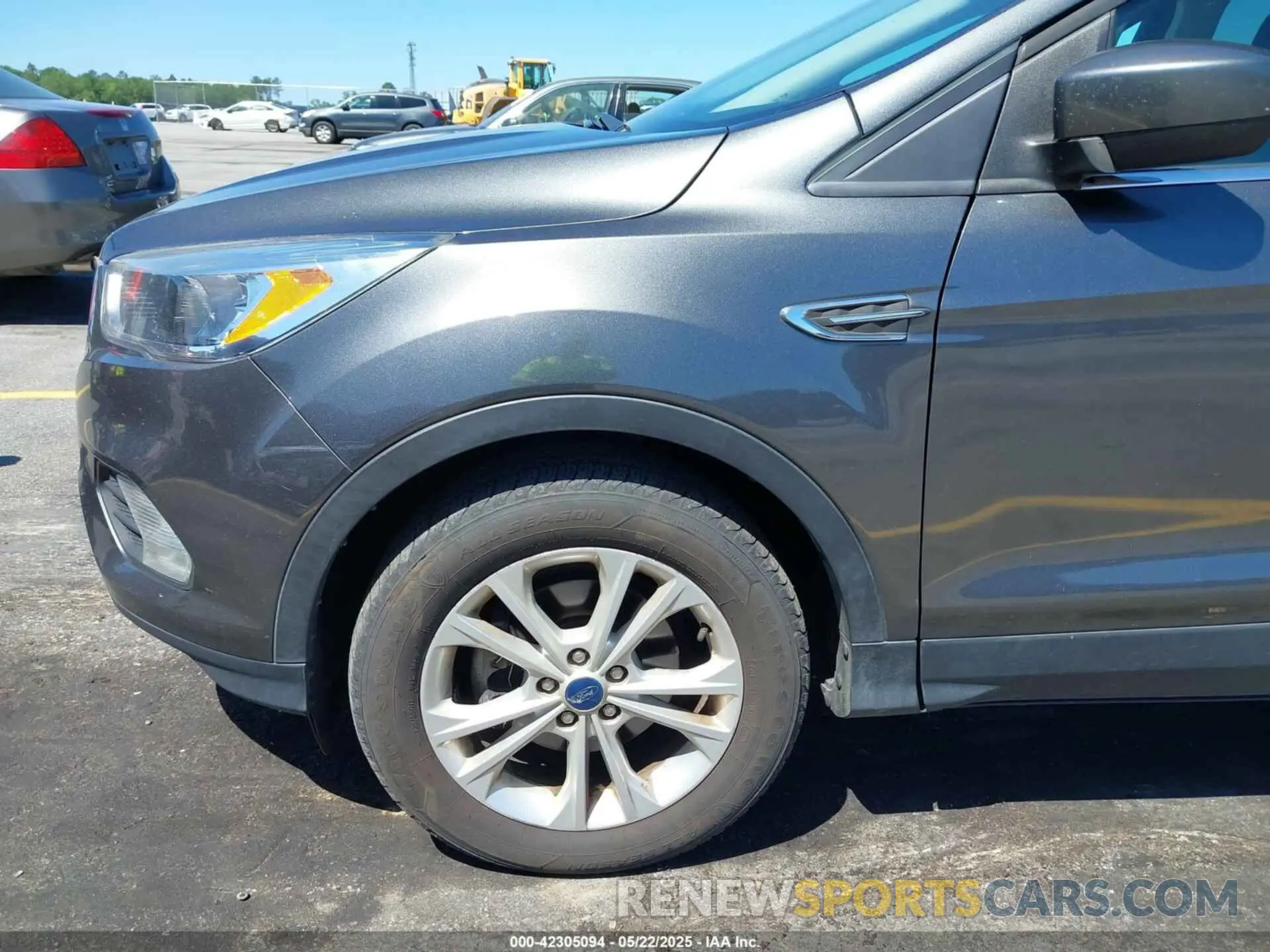 6 Photograph of a damaged car 1FMCU0GD5KUB19907 FORD ESCAPE 2019