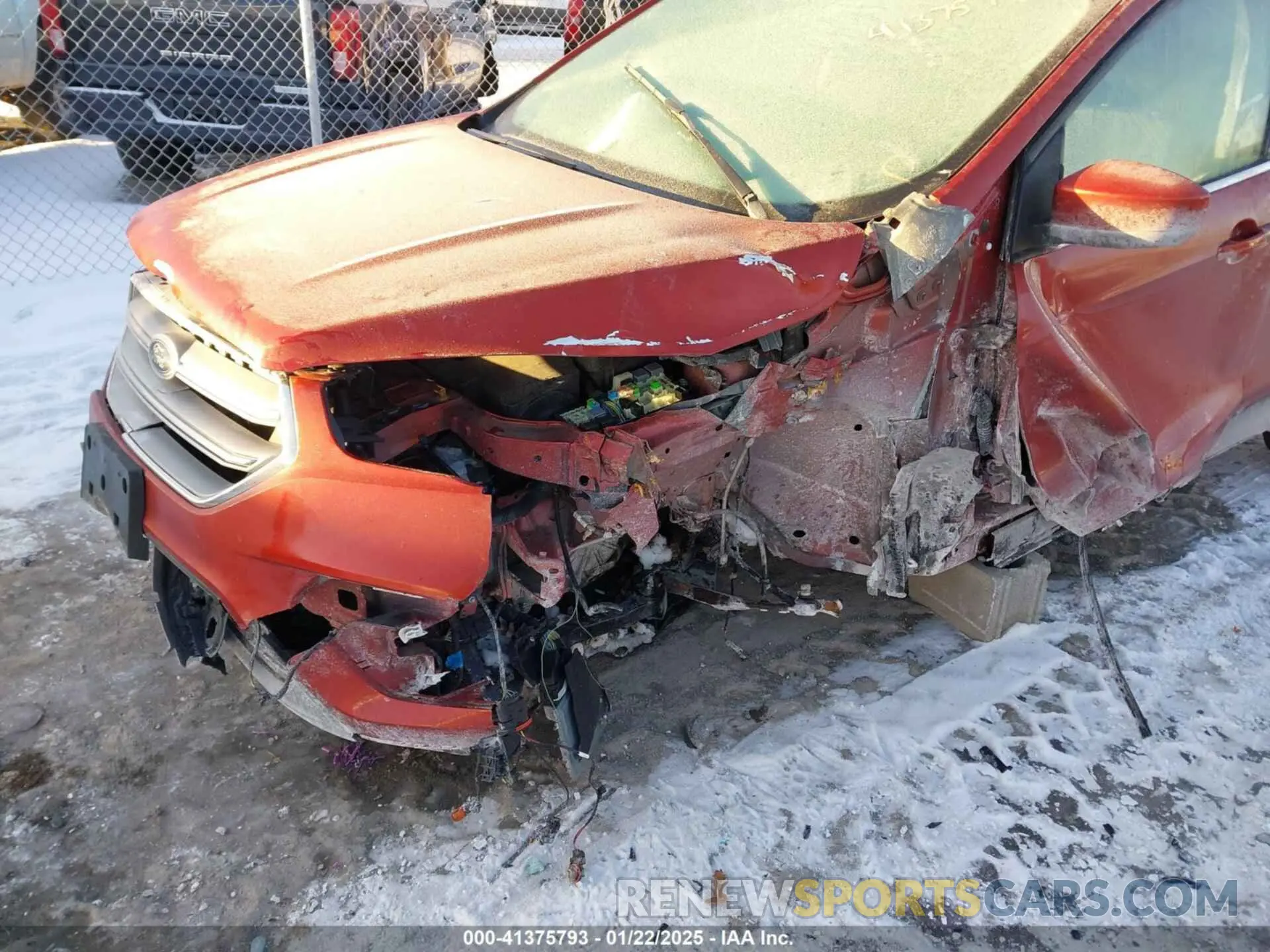 6 Photograph of a damaged car 1FMCU0GD5KUB23228 FORD ESCAPE 2019
