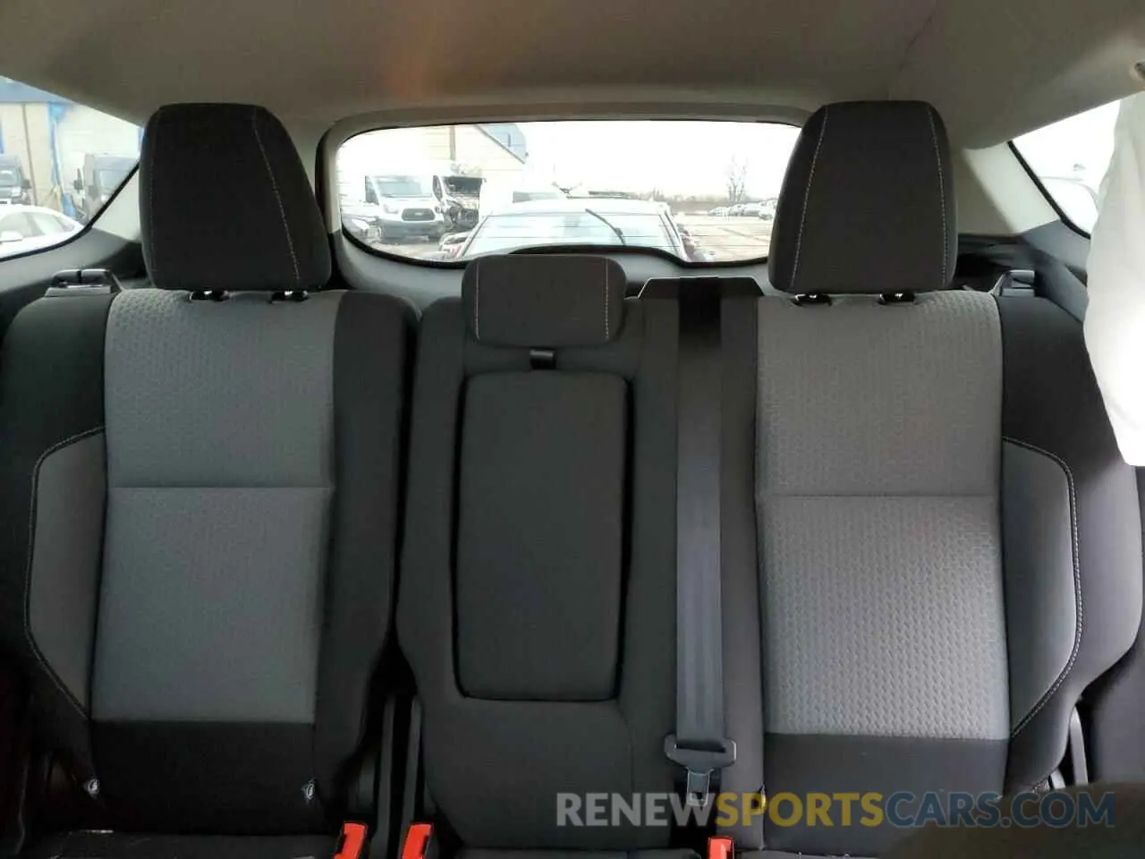 10 Photograph of a damaged car 1FMCU0GD5KUB55466 FORD ESCAPE 2019