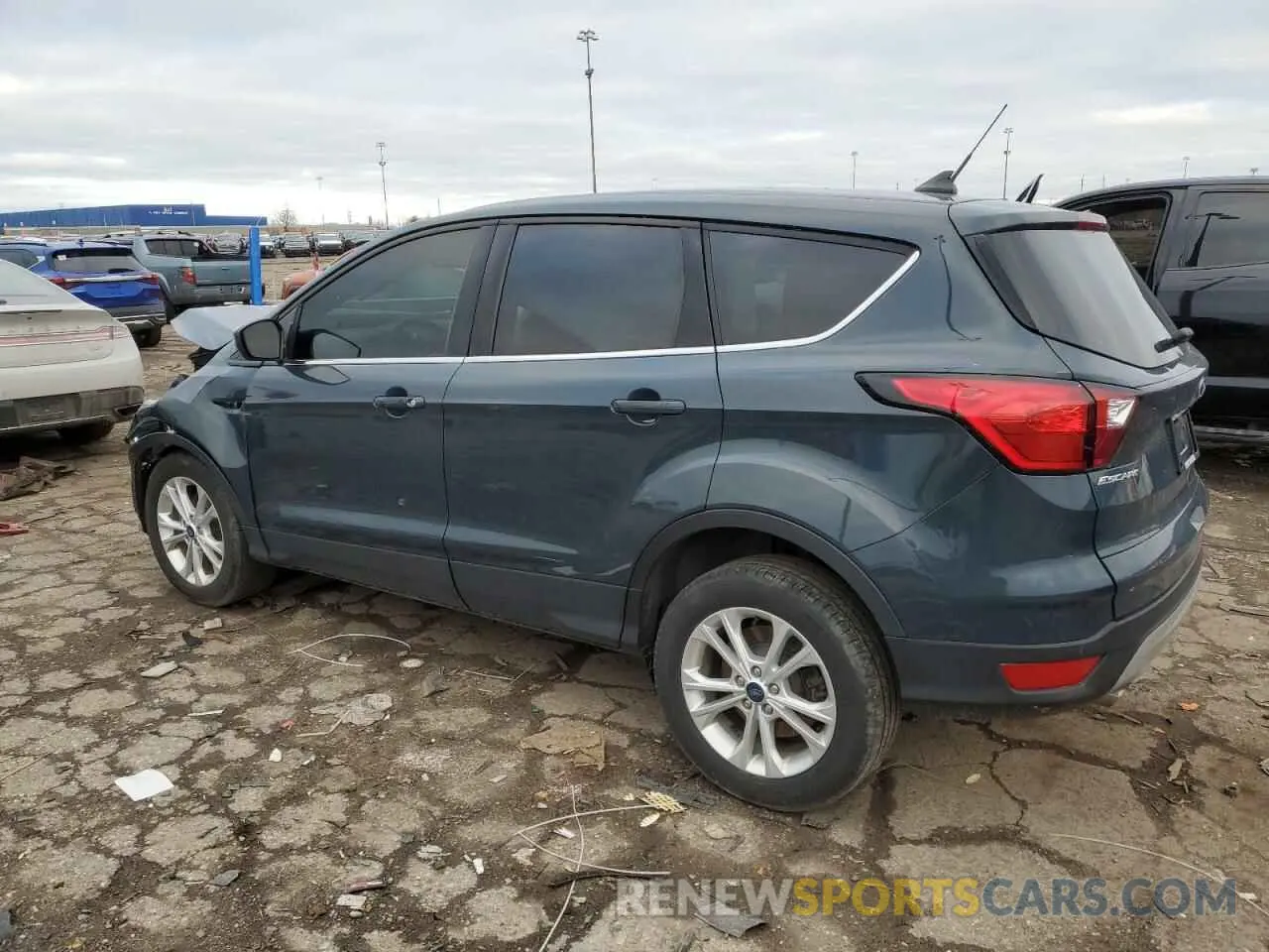 2 Photograph of a damaged car 1FMCU0GD5KUB55466 FORD ESCAPE 2019