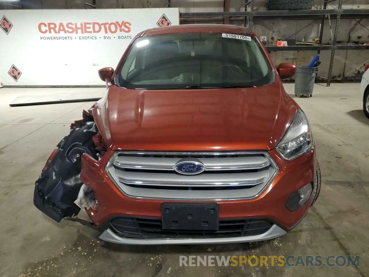 5 Photograph of a damaged car 1FMCU0GD5KUB97667 FORD ESCAPE 2019