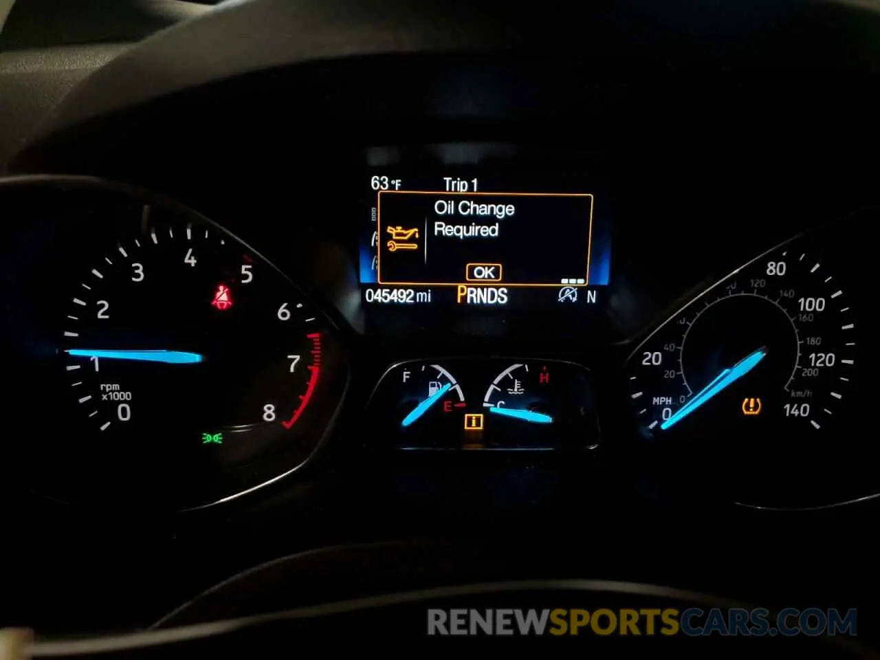 9 Photograph of a damaged car 1FMCU0GD5KUB97667 FORD ESCAPE 2019