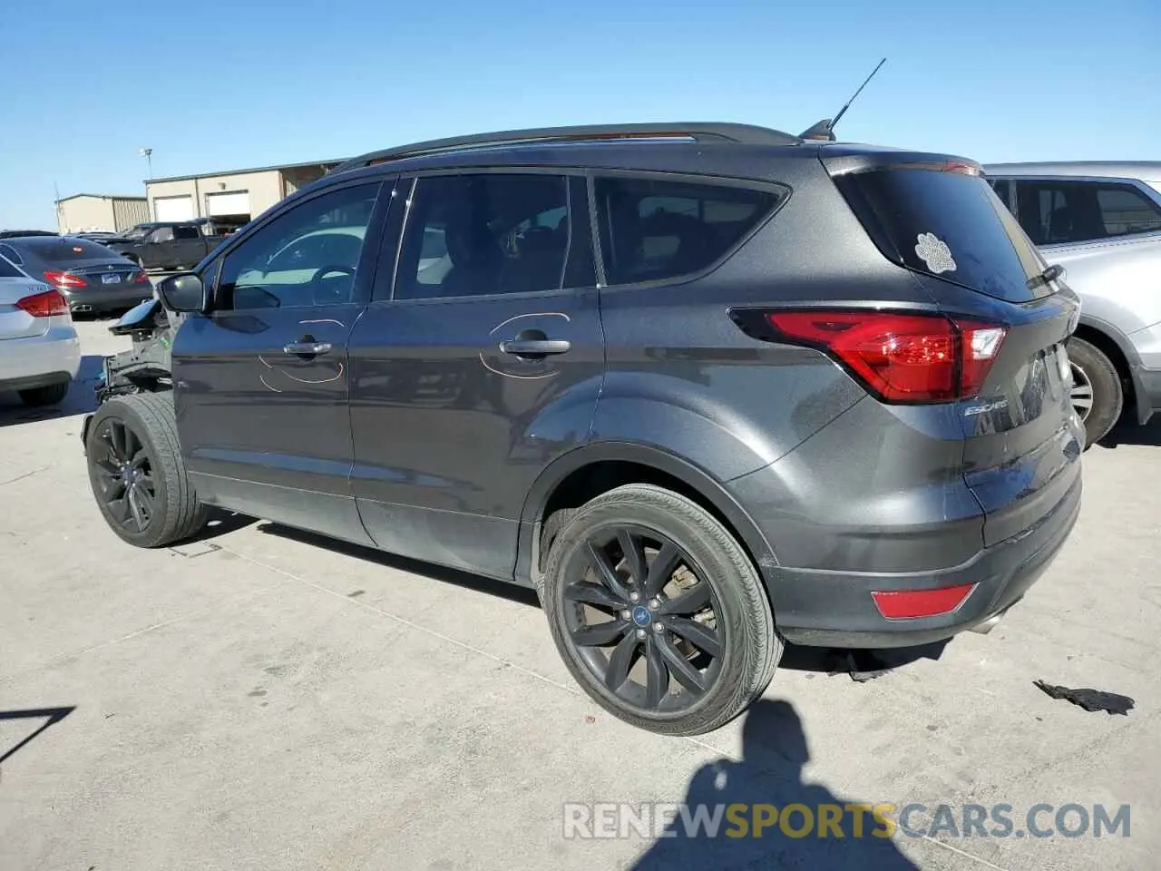 2 Photograph of a damaged car 1FMCU0GD5KUC02303 FORD ESCAPE 2019