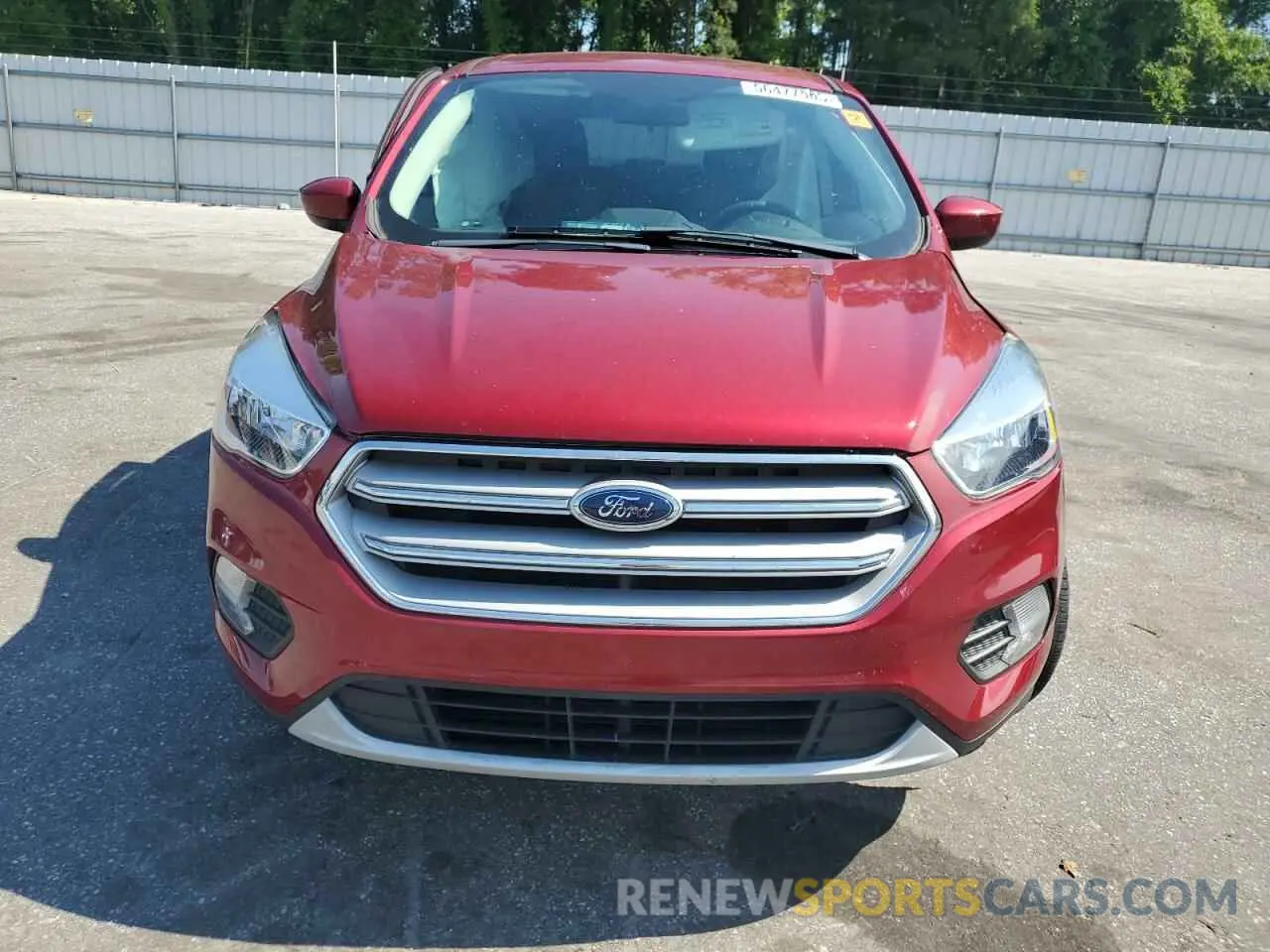 5 Photograph of a damaged car 1FMCU0GD5KUC19442 FORD ESCAPE 2019