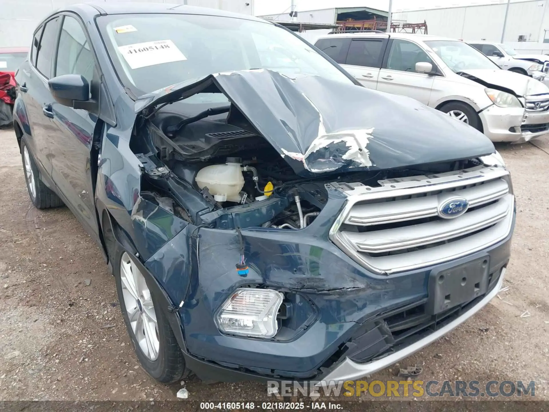 6 Photograph of a damaged car 1FMCU0GD5KUC19814 FORD ESCAPE 2019