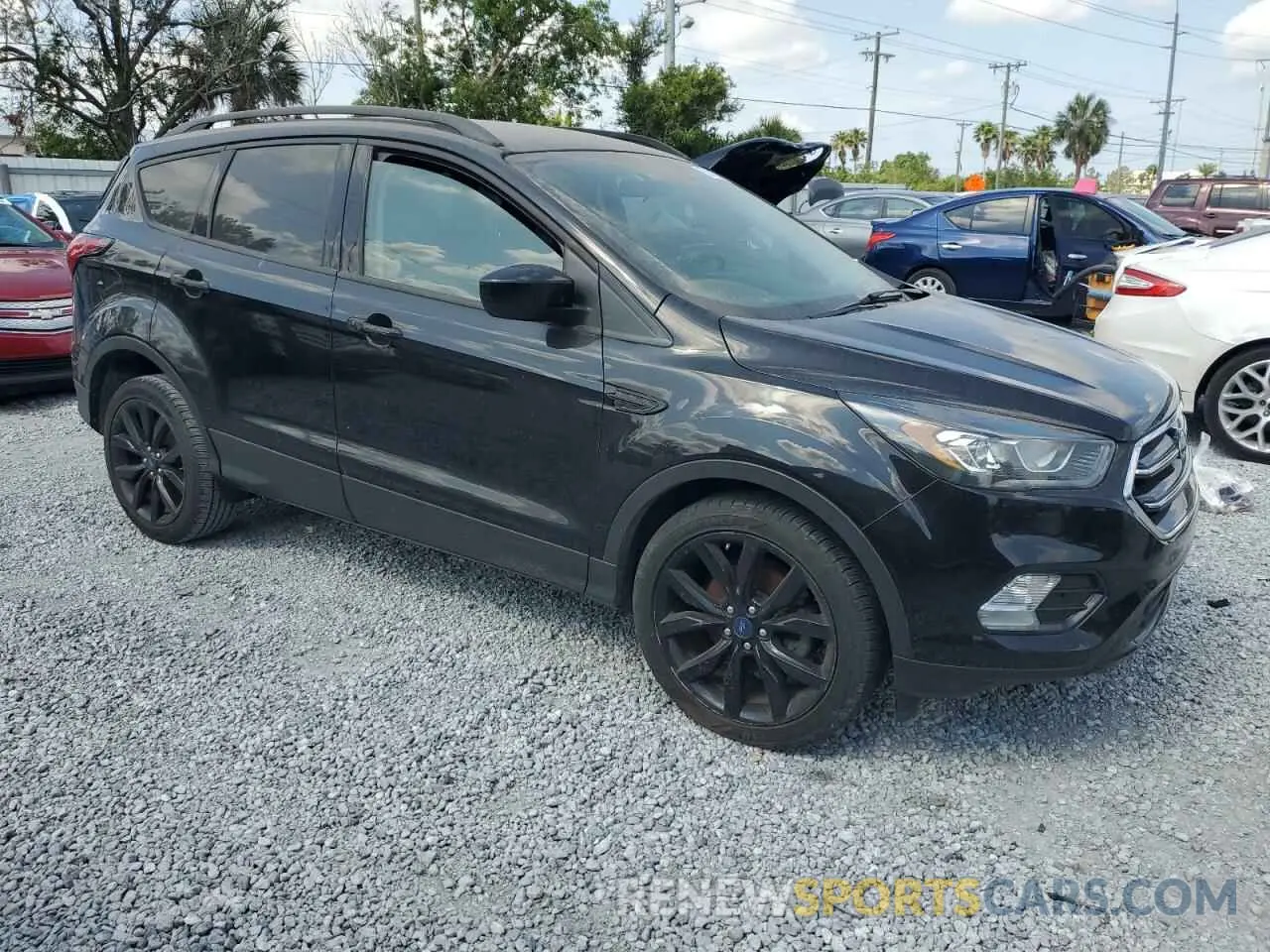 4 Photograph of a damaged car 1FMCU0GD5KUC20168 FORD ESCAPE 2019