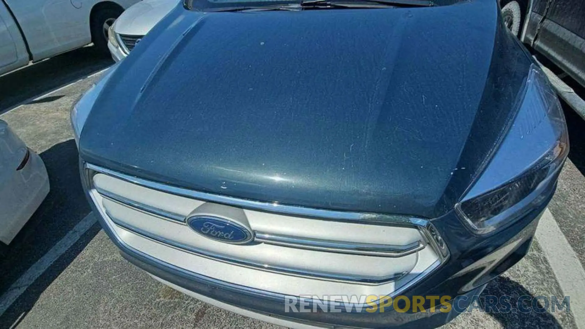 7 Photograph of a damaged car 1FMCU0GD5KUC46625 FORD ESCAPE 2019