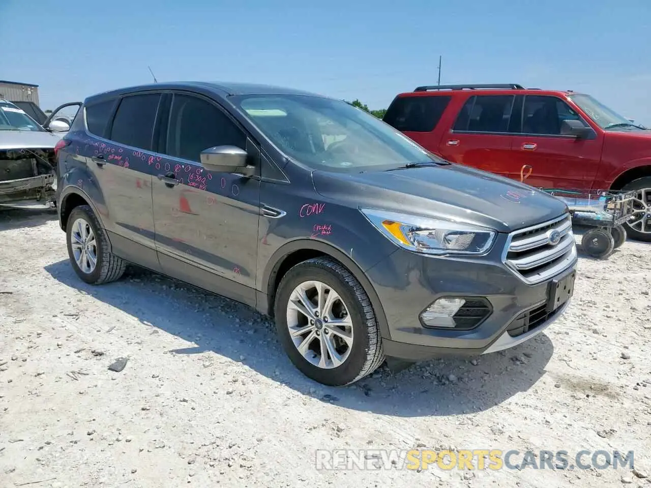 4 Photograph of a damaged car 1FMCU0GD6KUA04863 FORD ESCAPE 2019
