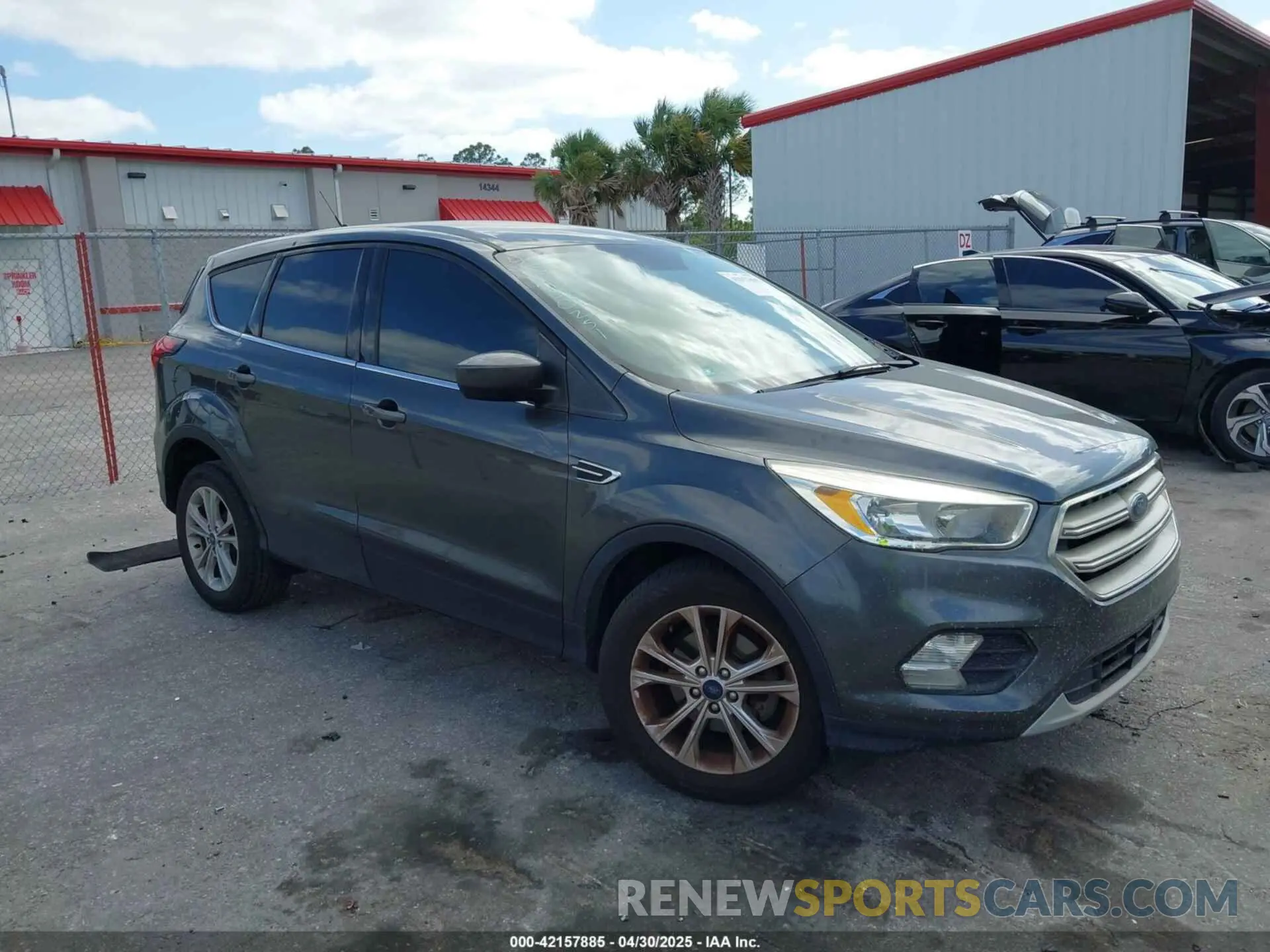 1 Photograph of a damaged car 1FMCU0GD6KUA30251 FORD ESCAPE 2019