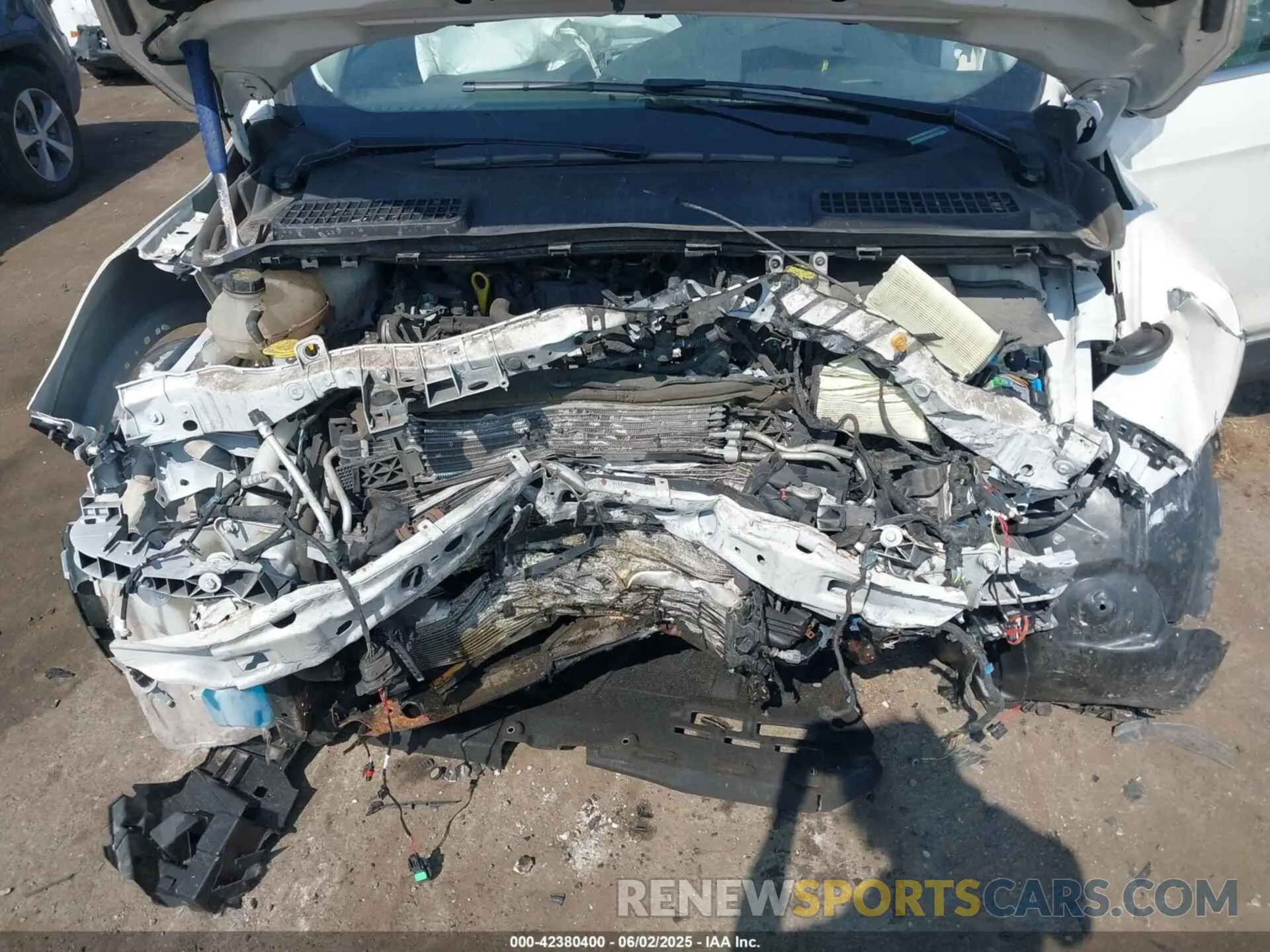 10 Photograph of a damaged car 1FMCU0GD6KUA40116 FORD ESCAPE 2019
