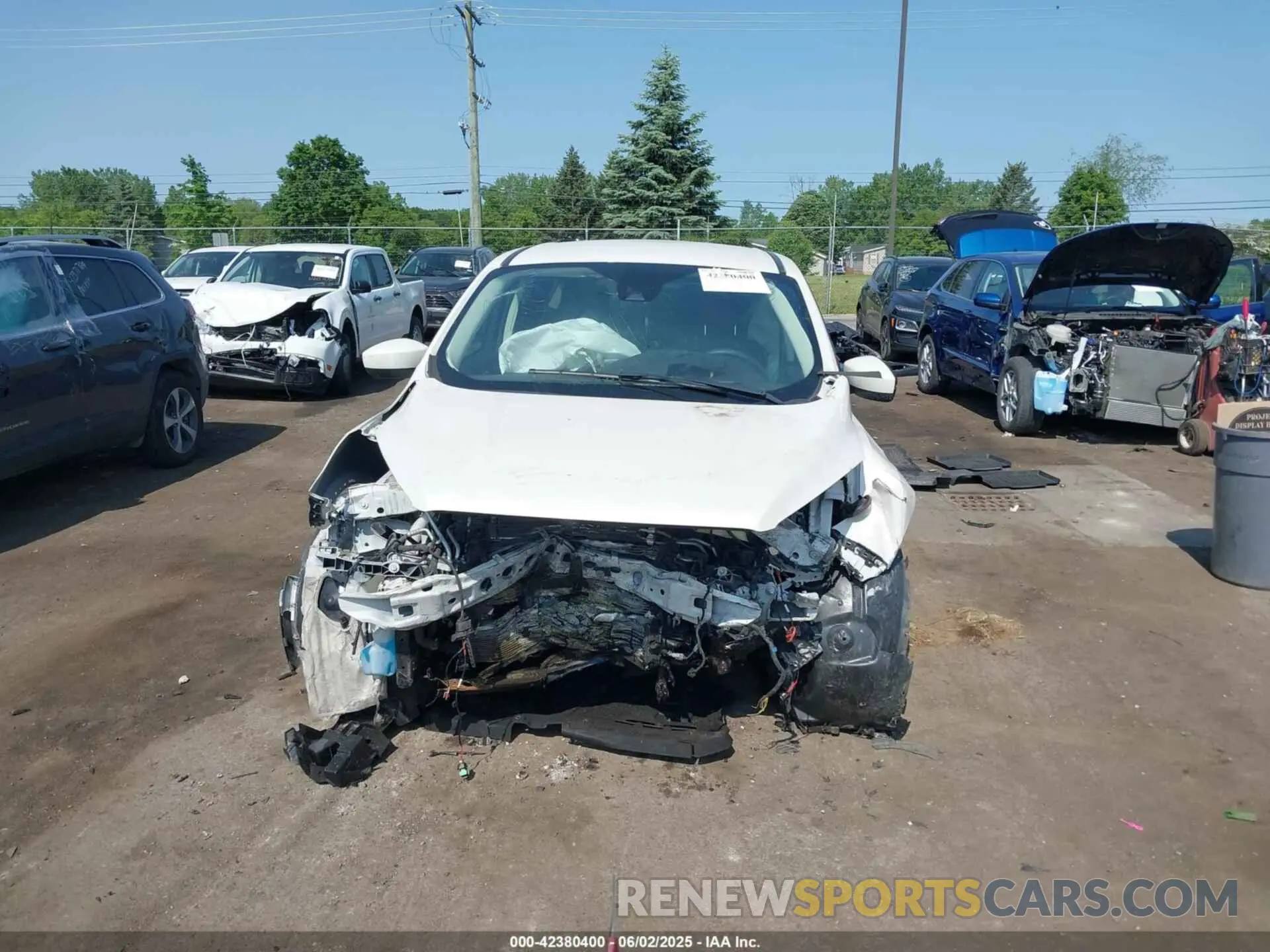12 Photograph of a damaged car 1FMCU0GD6KUA40116 FORD ESCAPE 2019