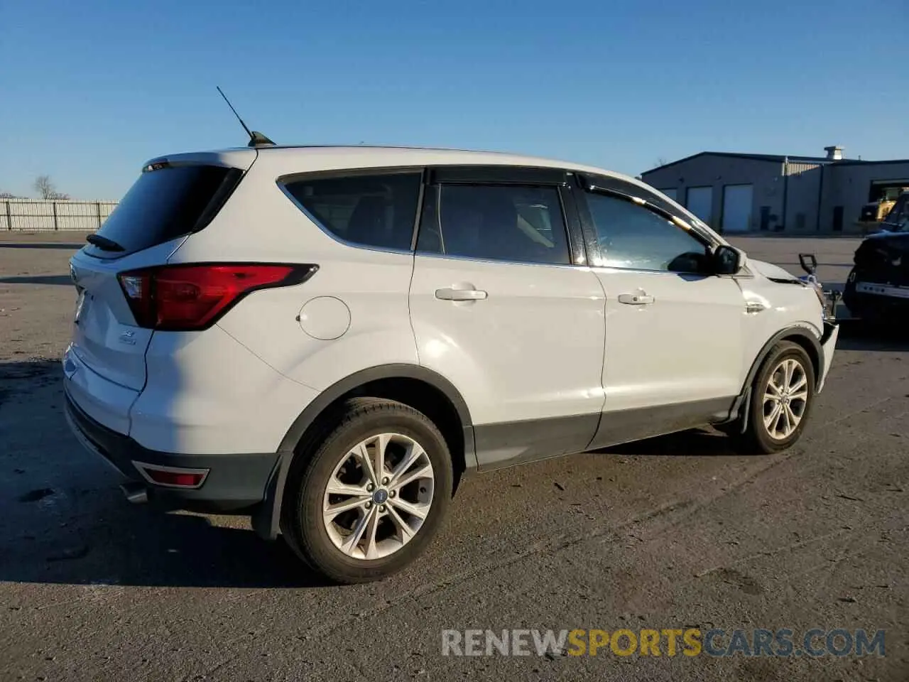 3 Photograph of a damaged car 1FMCU0GD6KUA44151 FORD ESCAPE 2019